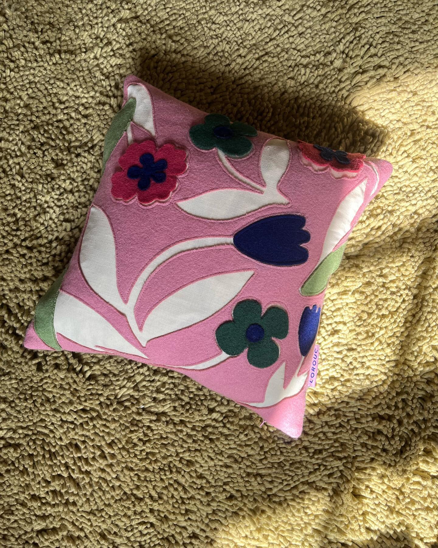 Snapped in the 2 seconds of spring sun we had yesterday 
.
.
.
.
.
.
.
.
.
.
.
#interiorstyling #colourfulhome #colourfulinteriors #colourlovers #cushion #handmade #homedecor #homedecoration #homeware #interiordecor #interiordecoration #interioreccen