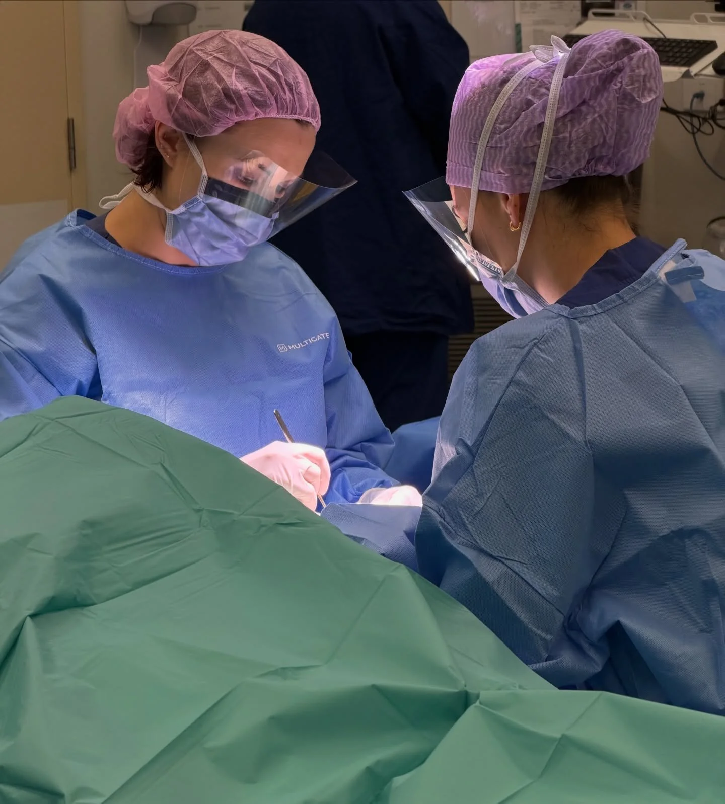 Today in the operating theatre
- excision of abdominal wound
- bilateral removal of breast implants &amp; mastopexy
- excision of melanoma with a skin graft