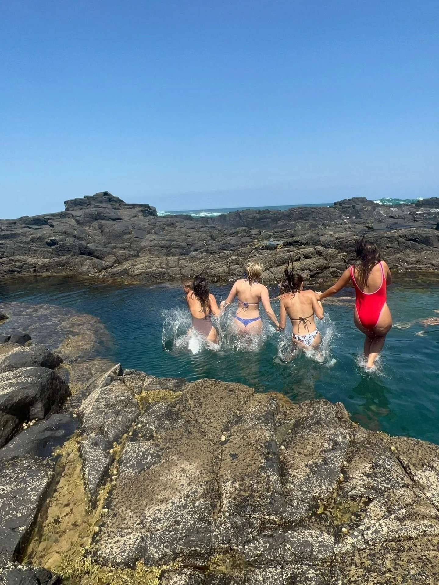 Moving to the other side of the world can feel daunting and honestly, it should. 

Saying goodbye to friends, family, and the comfort of the familiar is never easy. But starting your healthcare career in Australia with Aulive, it will be so worth it.