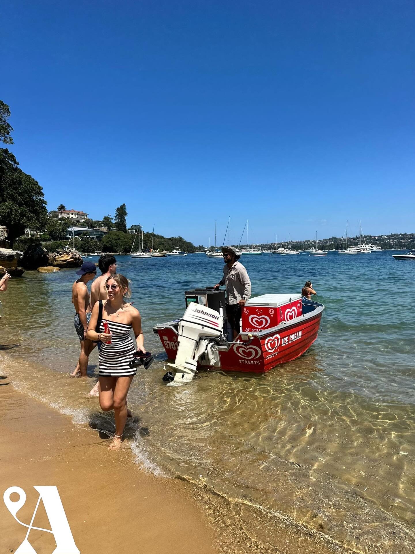 Ice cream van, Sydney style 🍦

#beachlife
#australia
#movedownunder 
#relocatetoaustralia 
#movetoaustralia