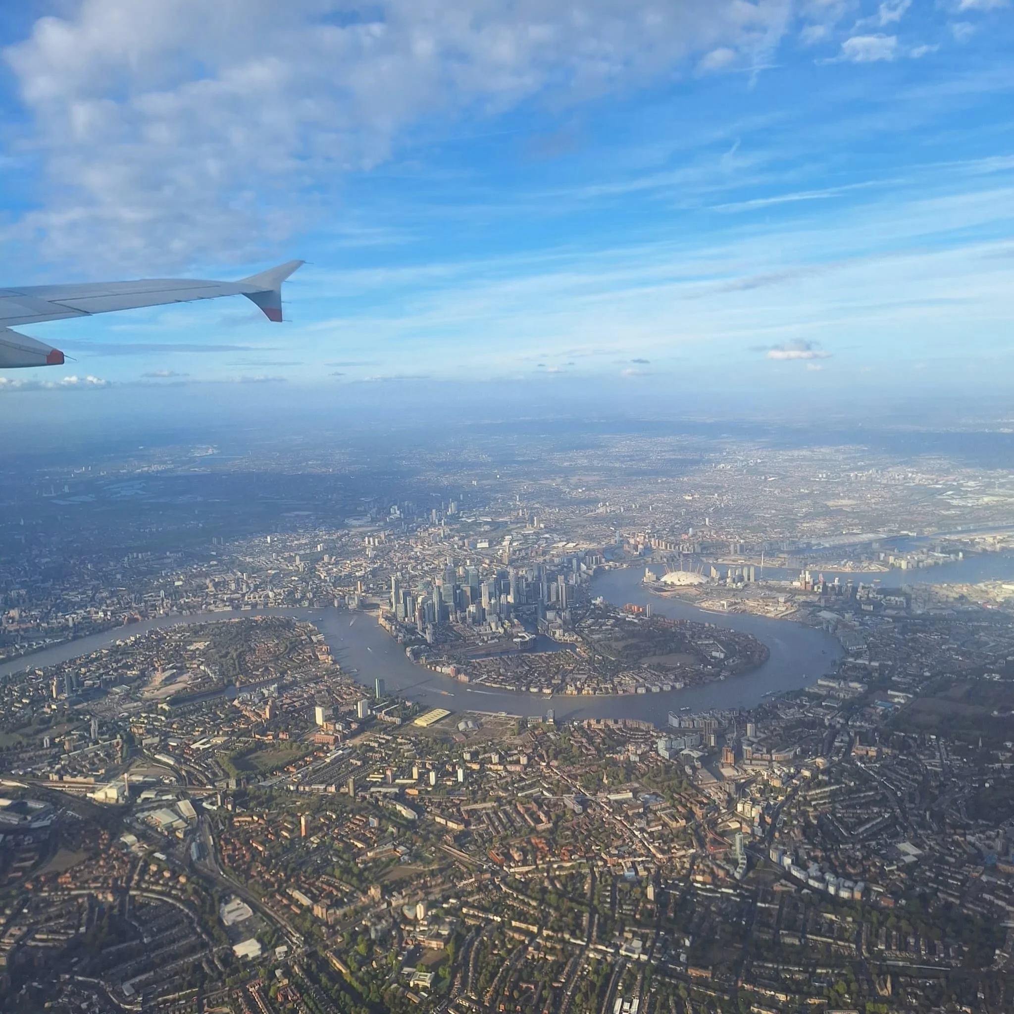 Blue skies over London this evening ✈️

Forever grateful to have two cities that feel like coming home in their own way 🩵

#londonmidwife #melbournemidwife #movetoaus #ahpraregistration #nhsburnout