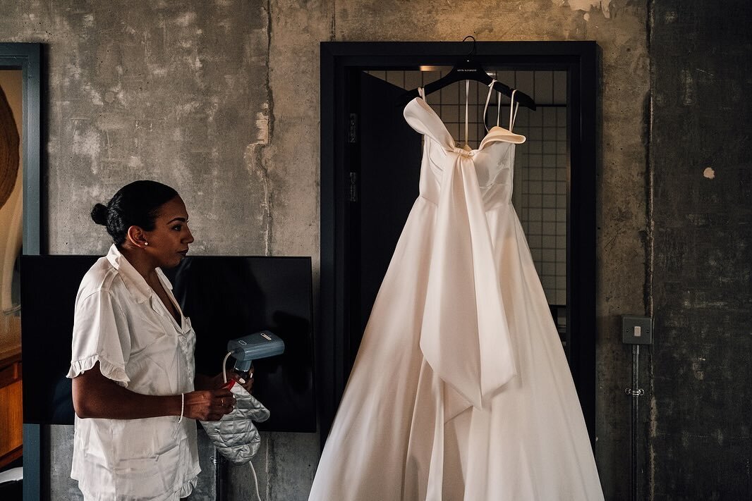 Approaching the end of the year now, and the weddings are still outstanding! Here is a little glimpse into Amina &amp; Pip&rsquo;s wedding day.
.
.
Venue @hackneyvenues 
Reception @depotn7weddings 
Makeup @amandathorellartistry 
@aminaanibaba 
.
#hac