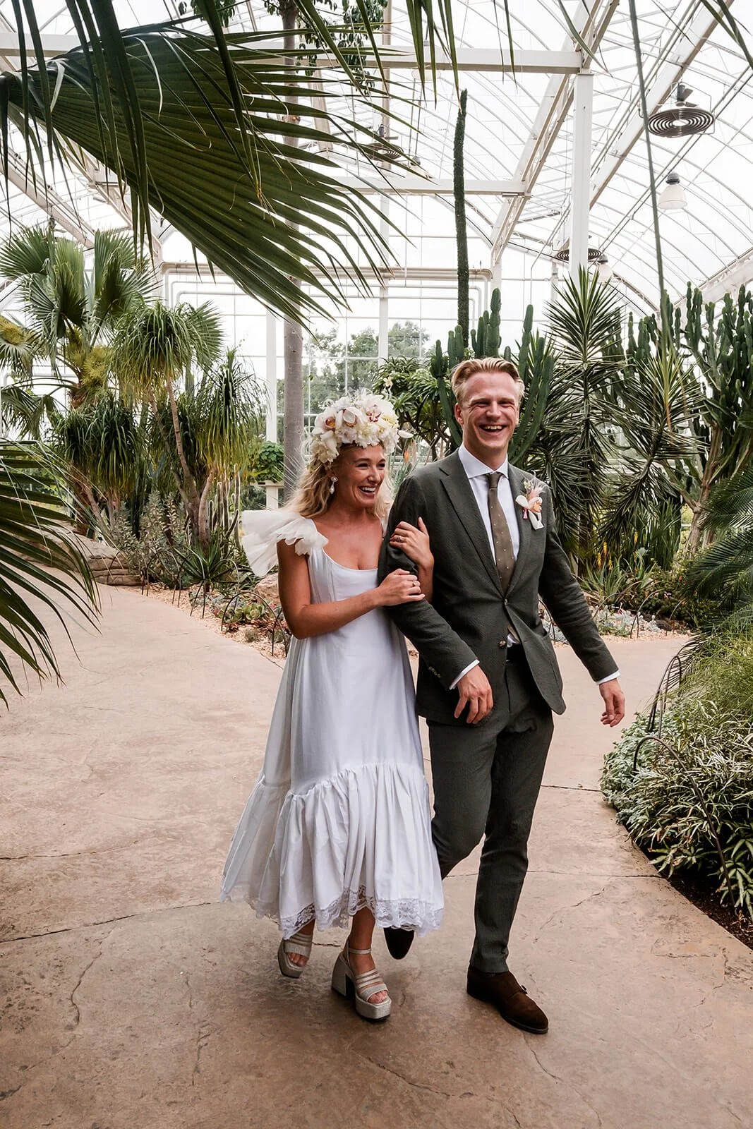 Rhs-wisley-wedding14.jpg