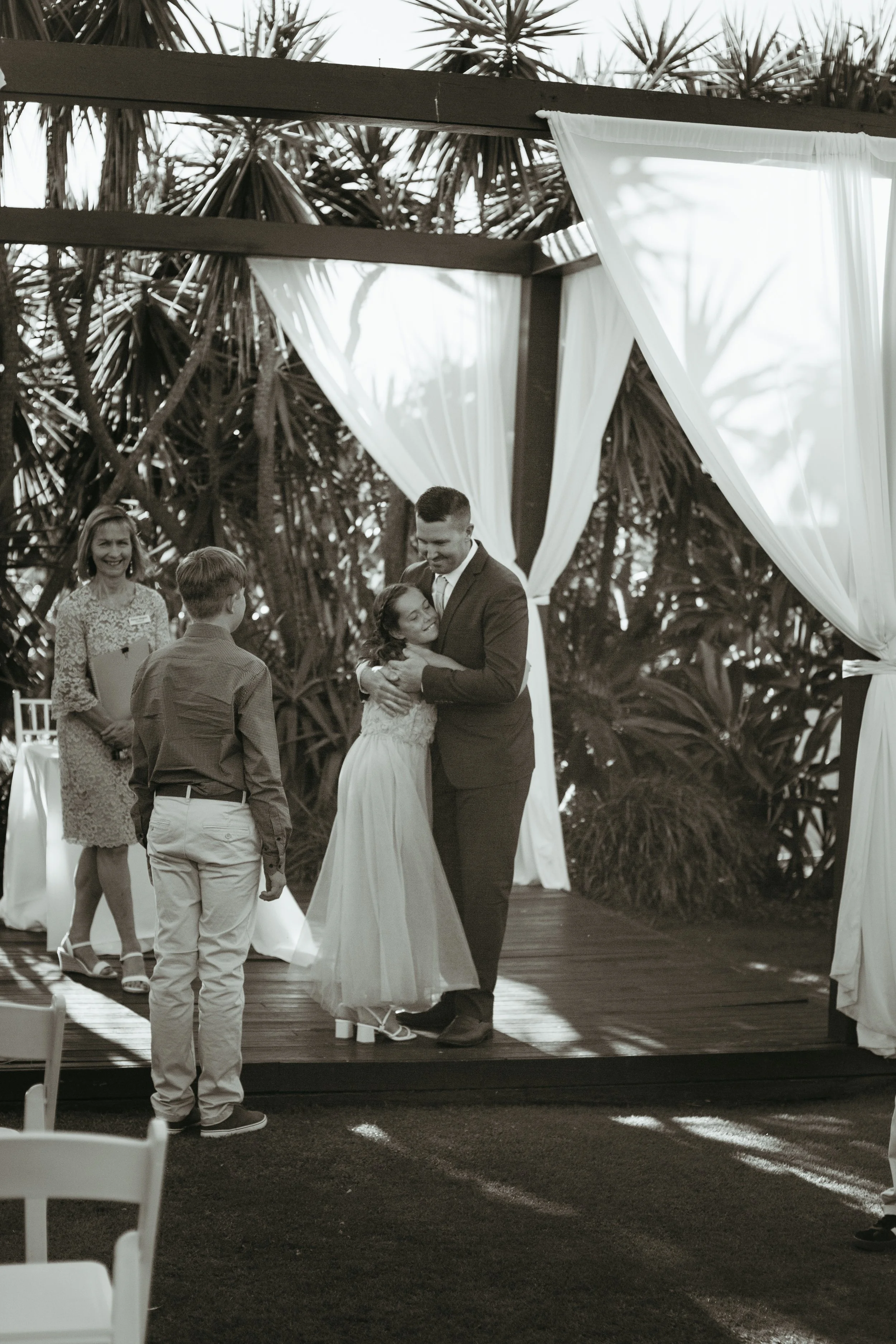 Rachel & Steve Get Married-43.jpg
