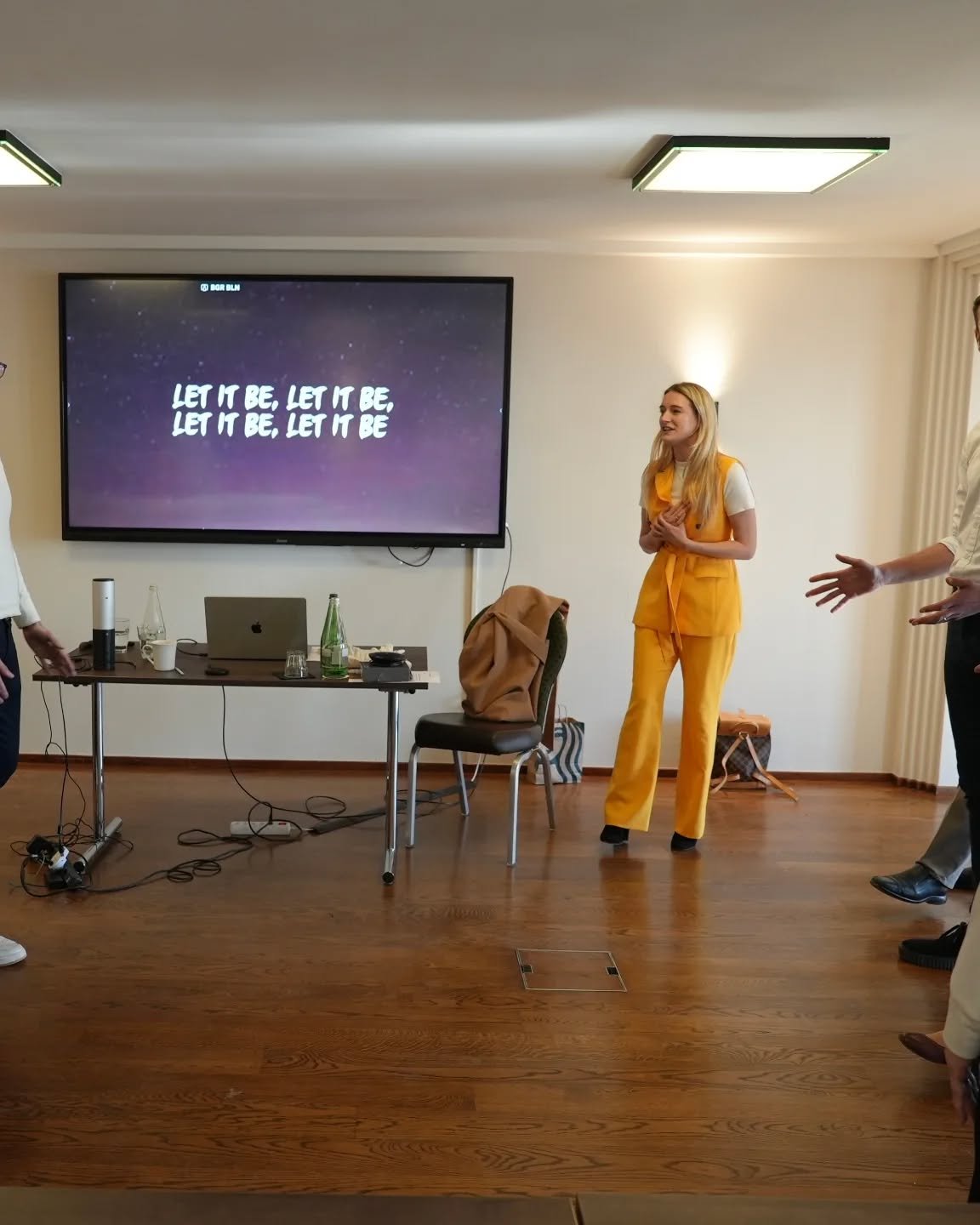 Two weeks ago, I spent some truly invigorating time with the brilliant minds at Sobi! π‘ Leading a workshop focused on executive presence felt more like a dynamic conversation about how to truly connect and resonate.
Our sessions centered on key are