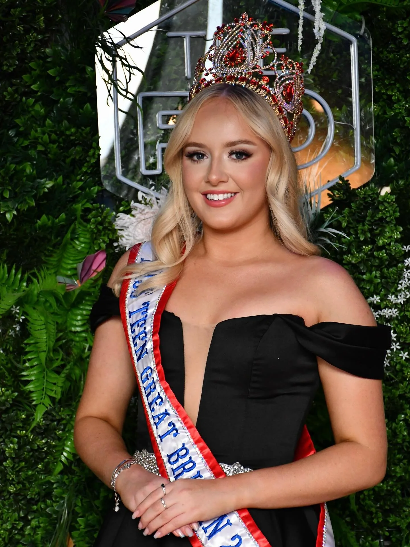 @lottieemilystephens 👑
.
@crownukpageants @thecrowncoach 
.
.
.
.
.
.
.
#missEmpower #sash #crown #interview #pageant #pageantgirl #empower #missinternationaluk #pageantgirluk #missworld #misssupranational #pageantlovers #missuniverse #missinternati