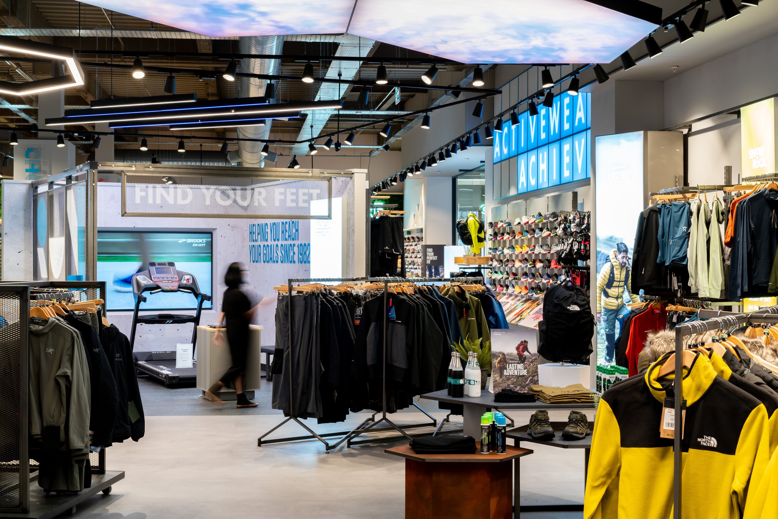 VMP - Snow & Rock-97.JPG