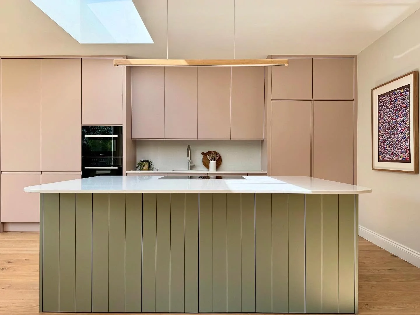 Loads of upcoming kitchen projects in the works at the minute. Immersing myself deep in colours, layout and general functionality. Here&rsquo;s a recent kitchen design where two contrasting colours made such an impact to the overall look of space. Wa