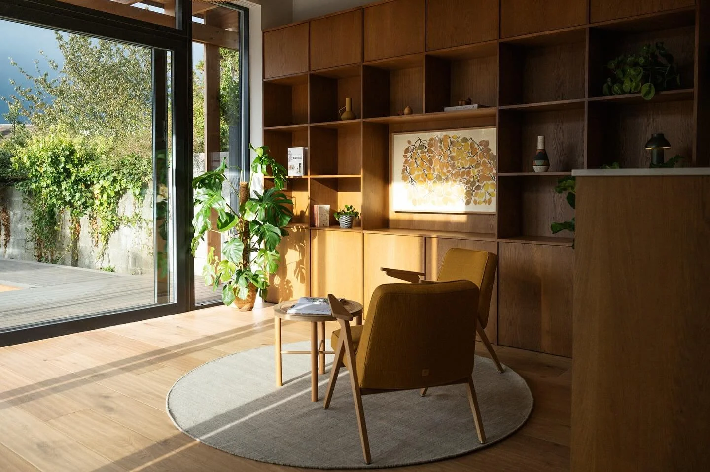 Shadow and Light - a photo from our 1960s bungalow project, currently shortlisted for the @idi_ireland awards in the Best Residential Design category!

📸- @johnny.mallin 

#idi #idiawards #design #interiordesign