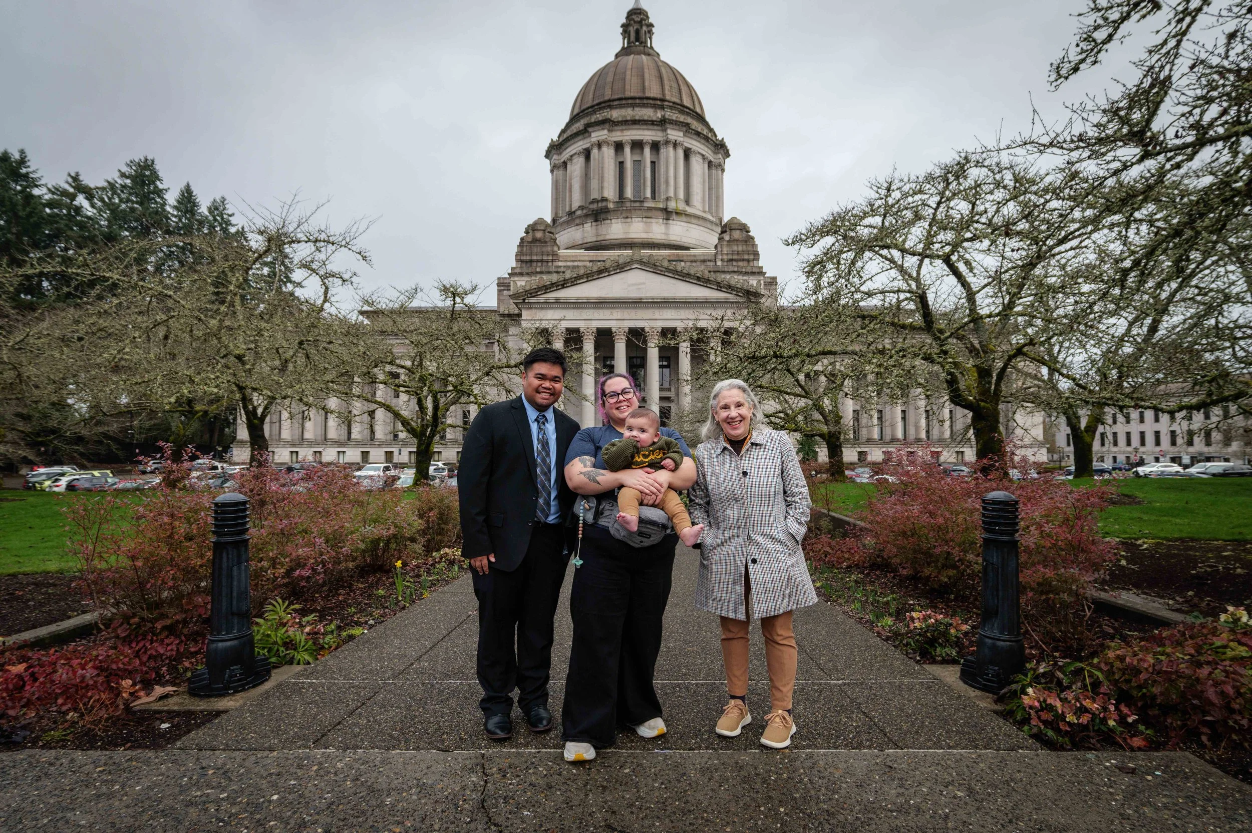 Jansen, Taylor, Lucky, Mary Ann and Capitol.jpg