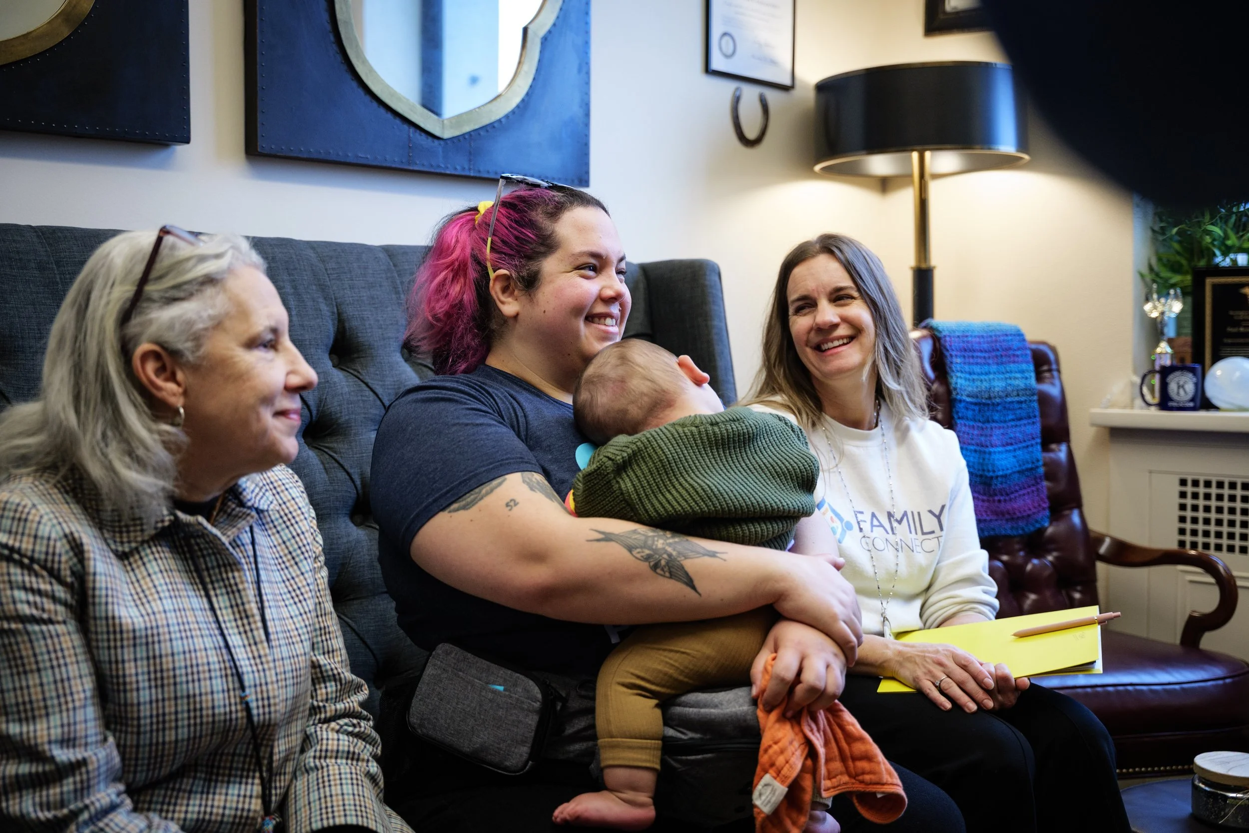 Mary Ann, Taylor, Lucky, Tessa (Leavitt).jpg