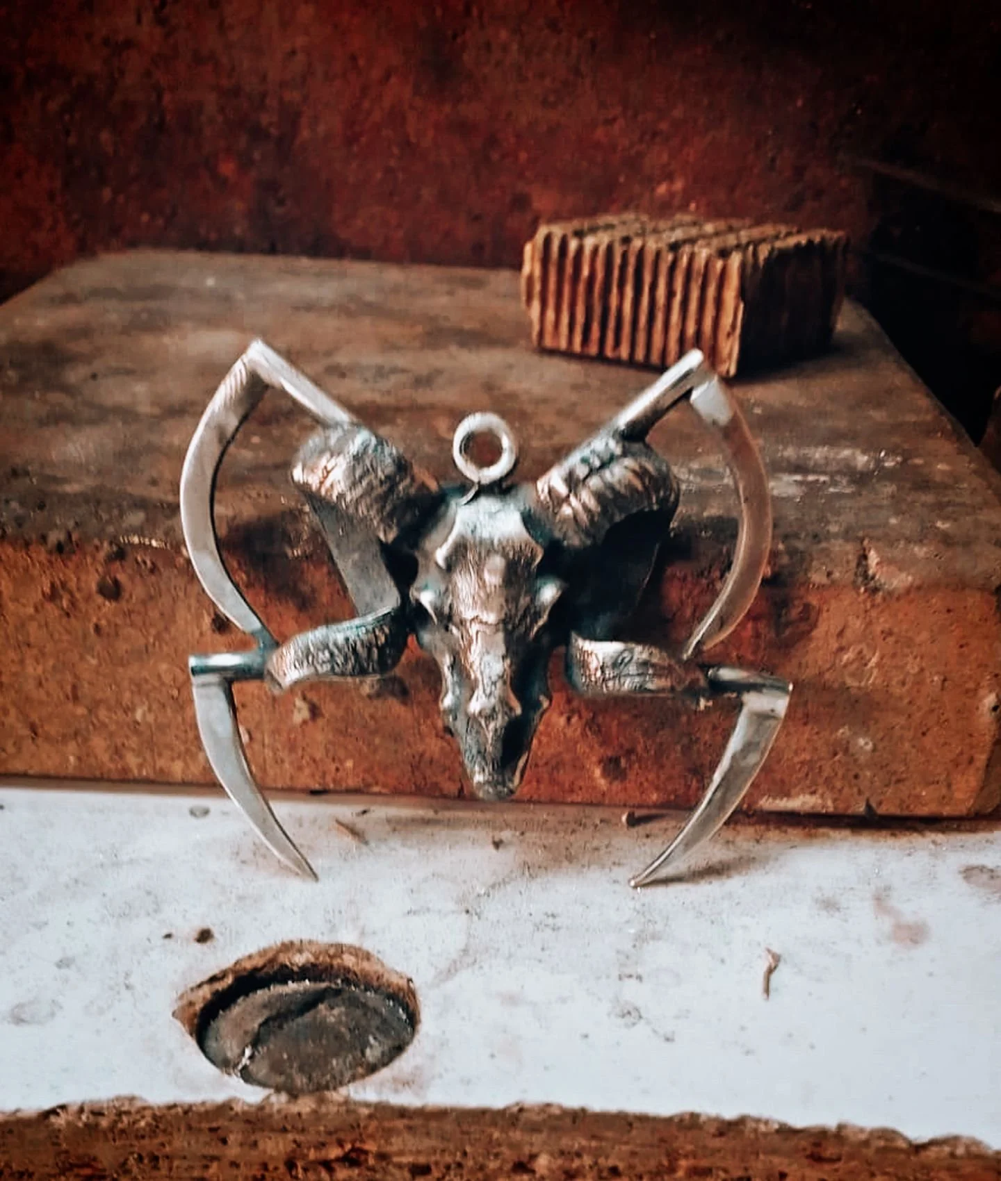 TempleOfWatainDisciples_Website_DeathDealer_Pendant_3.jpg