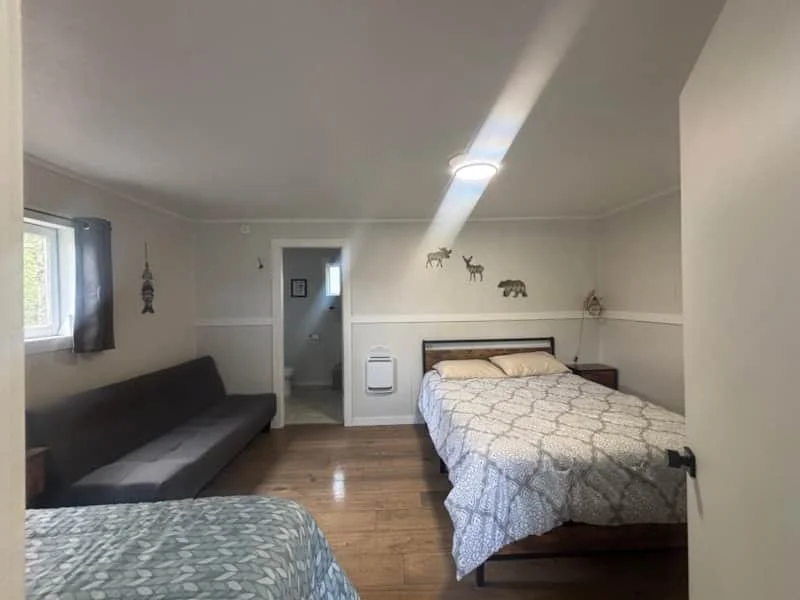Cabin 7 Sleeping Room