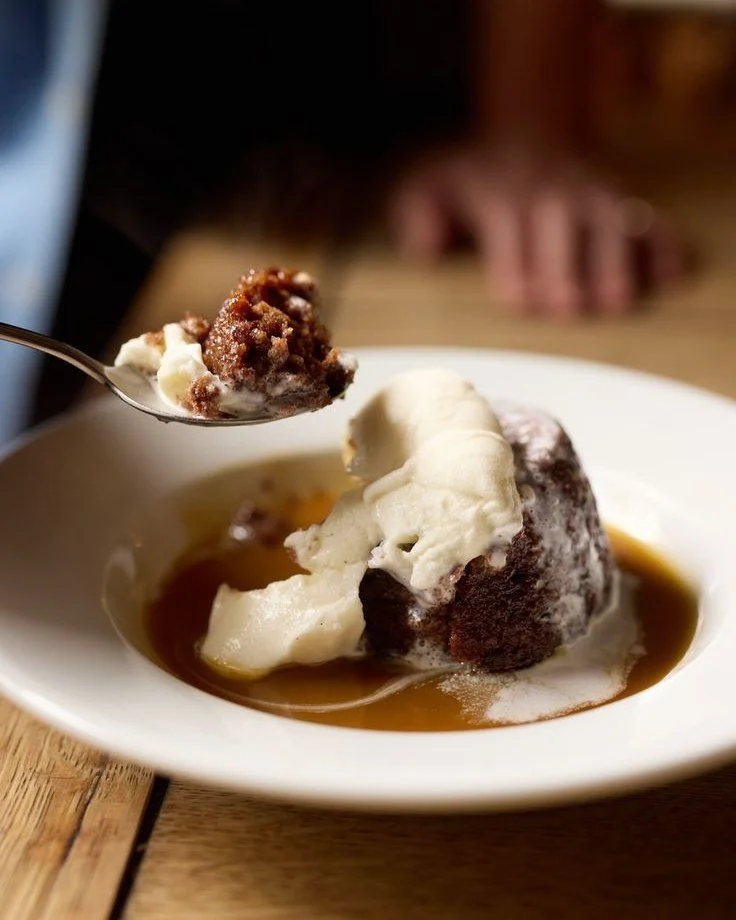 Post-Christmas is the perfect time to get out and explore the Cotswolds&rsquo; pubs. 
@thepottingshedpub is one of our favourites for great grub and a cracking atmosphere.
.
.
.
.
#Cotswolds #CotswoldsLife #VisitCotswolds #ExploreEngland #CotswoldsPu