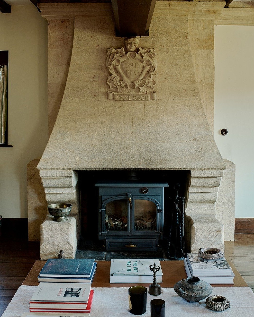 Now here's a tale.

For many years, Michael Naylor, an eccentric bon vivant and business owner resided here with his 20 cats. Lavishing Pye Corner with care and attention, Naylor commissioned many quirky features which guests still enjoy today. Carvi