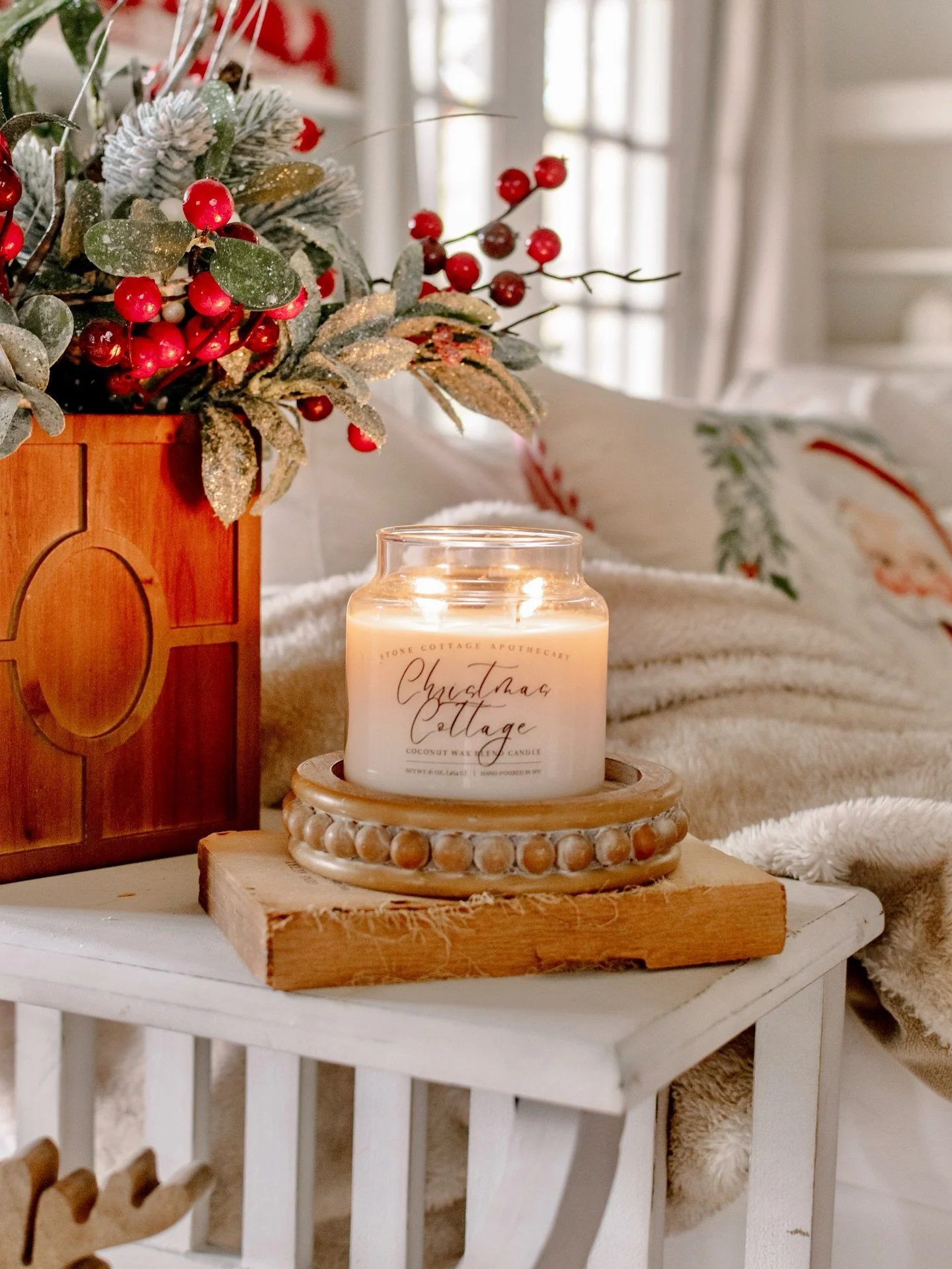 Raise your hand if you&rsquo;re ready for holiday scents?! ✋🏻

We have many returning favorites like Christmas cottage - which we&rsquo;ve reformulated to be ever better this year. Plus new scents joining the lineup that I can&rsquo;t wait to introd