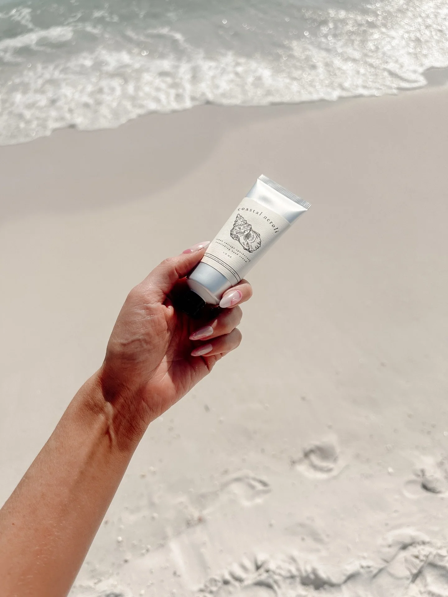 Coastal Neroli 🌊☀️

Italian bergamot, sweet orange blossom, and delicate neroli drift together like sea air at sunrise, with warm amber glowing beneath it all.

I packed this for Florida and ended up using it as my body lotion all weekend &mdash; it