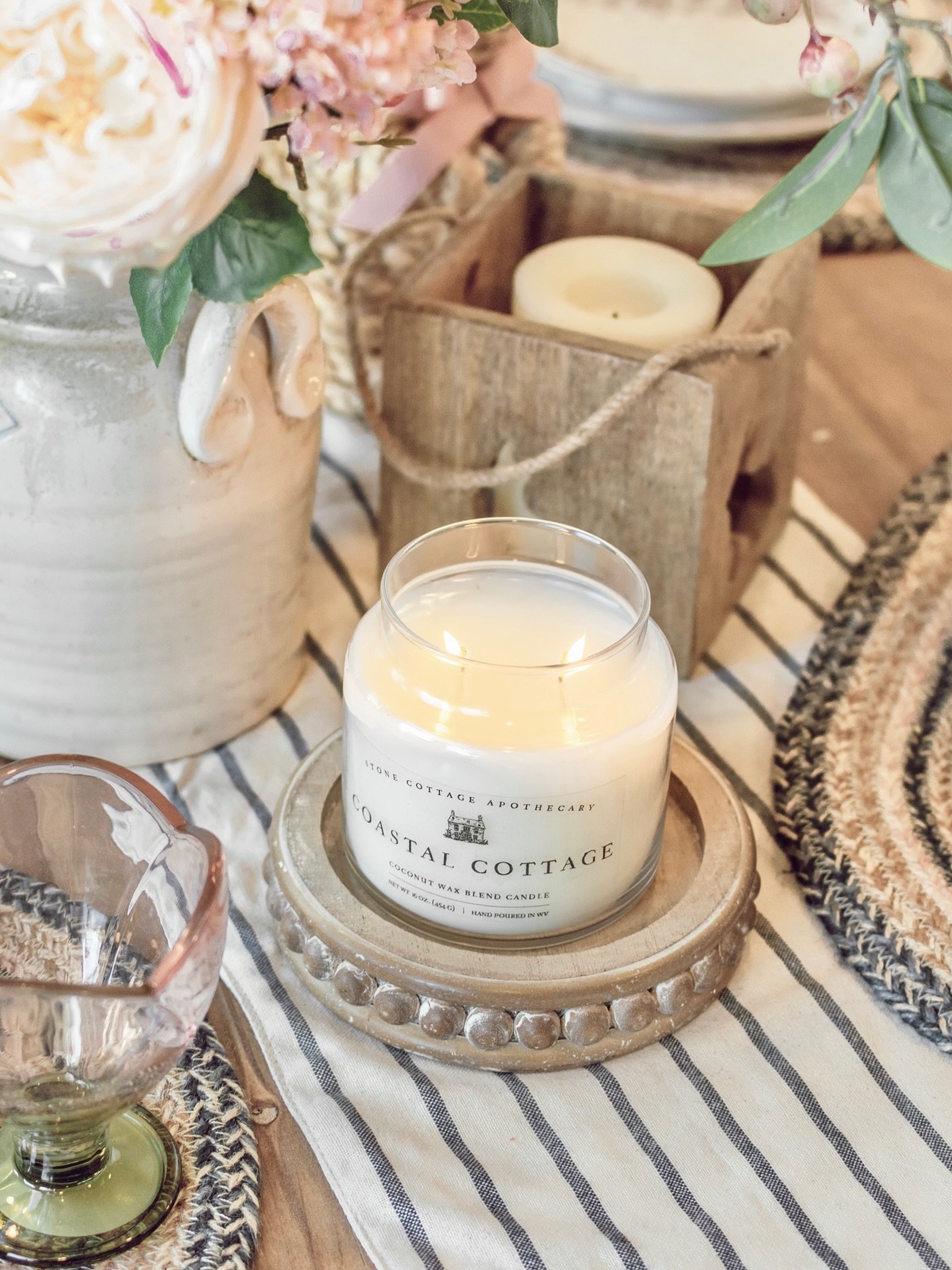 If you could bottle the feeling of a quiet cottage by the ocean, it would smell like this.

Sea salt, lemon, and clary sage drift through open windows while jasmine, beach grass, and warm sandalwood create the coziest coastal escape.

Meet Coastal Co