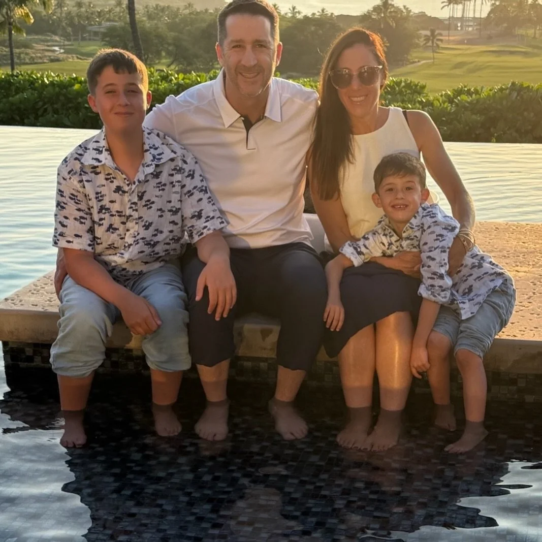 From our family to yours, happy holidays! 🎄✨ As 2025 wraps up, we wanted to say thank you for being part of our SoCal Moms community. Here&rsquo;s to a joyful holiday season and a happy, healthy 2026! 💖