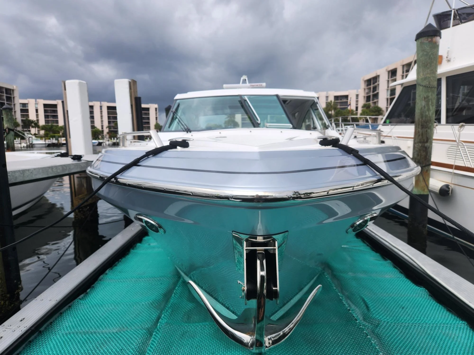 43' Formula Boca Raton in 51x13 Solstice SeaPen, Florida