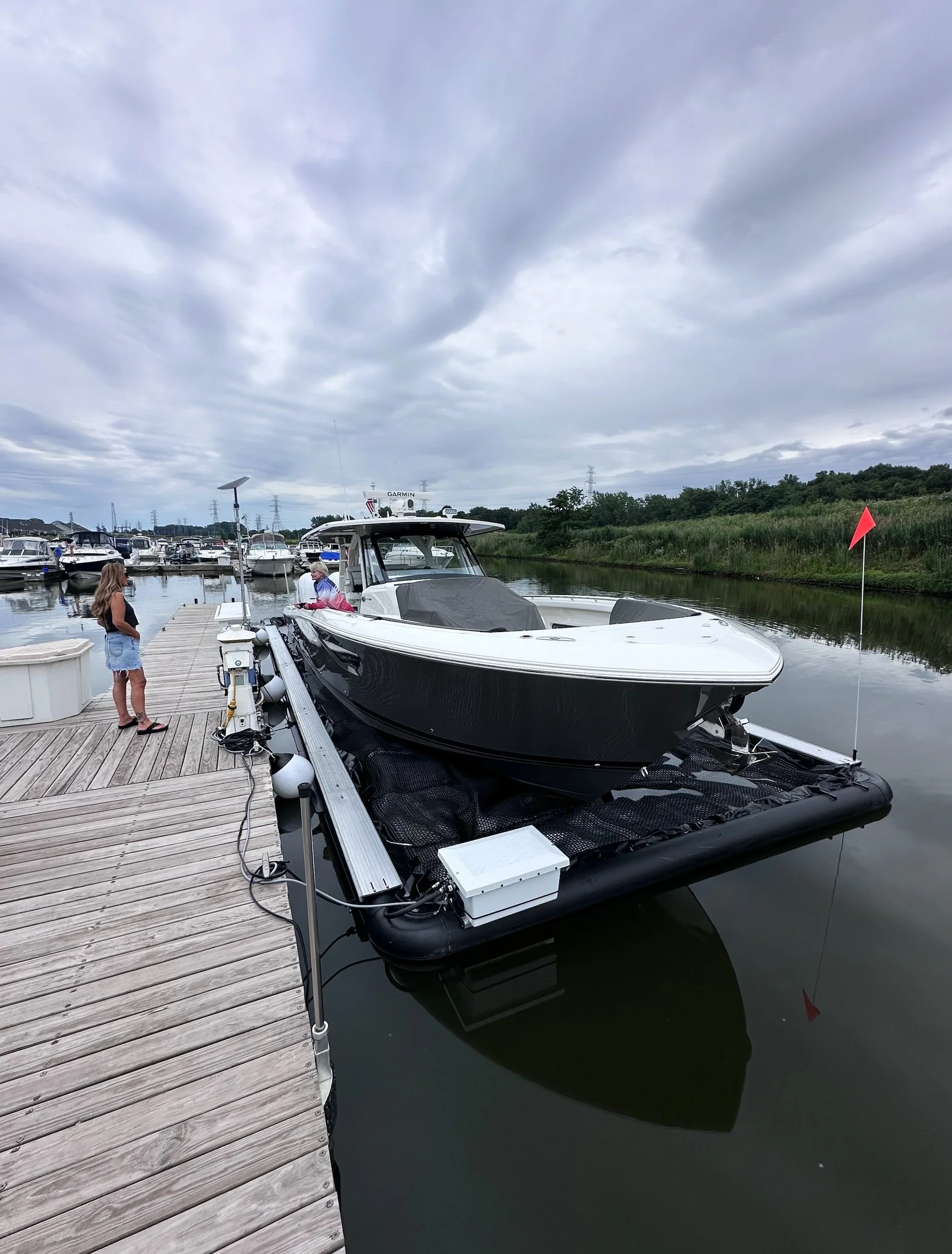 42' Pursuit in 45x15 Solstice SeaPen, Indiana