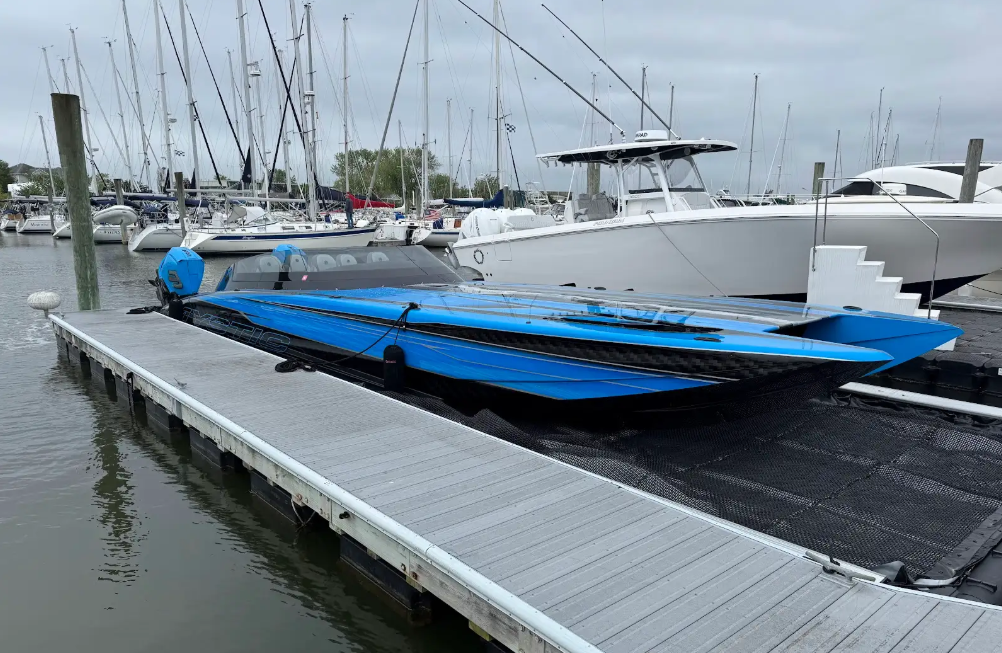 2024 40' Mystic Powerboat C4000