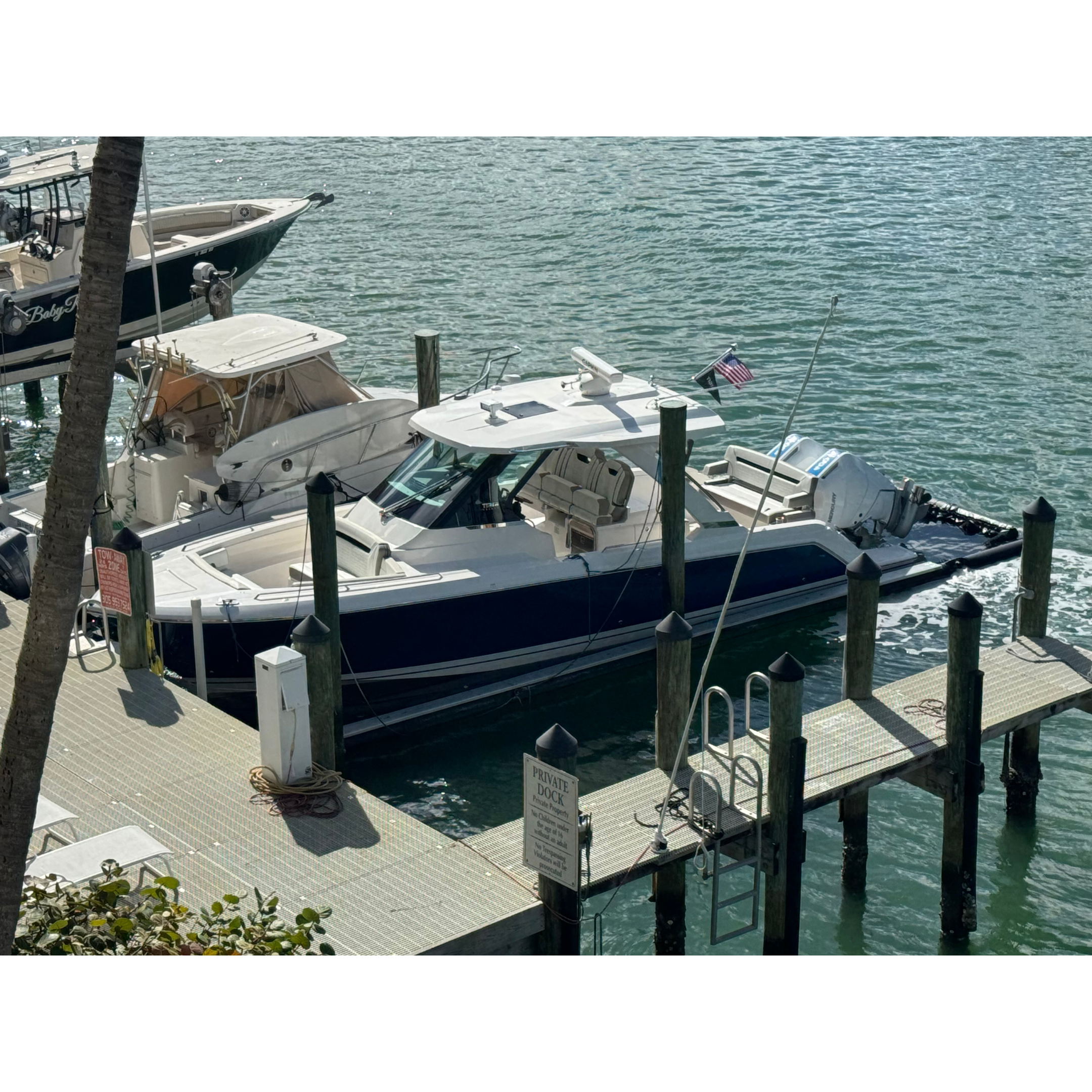 Tiara 34 LS in 37x13 Solstice SeaPen, Florida