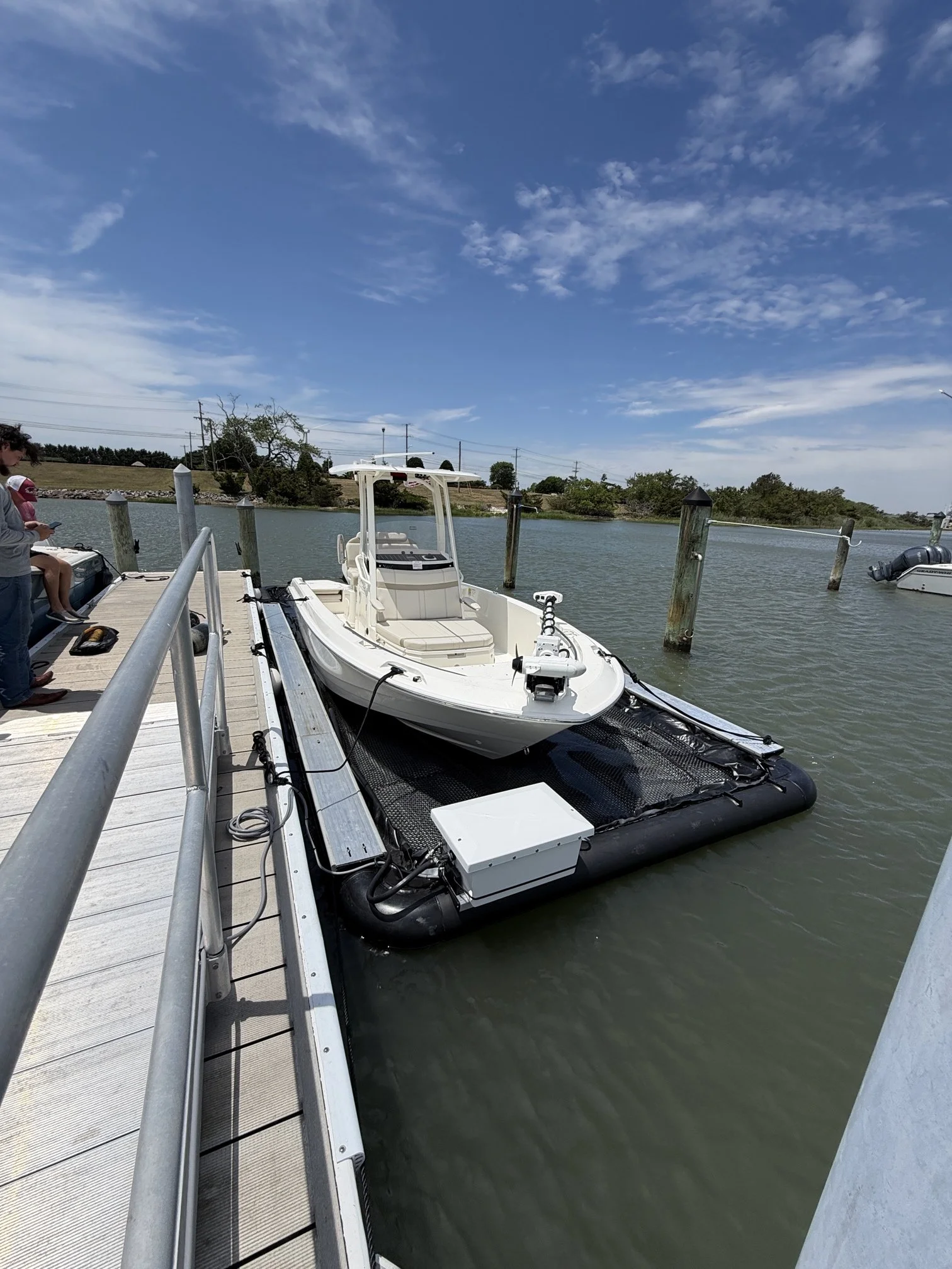 22 Dauntless Boston Whaler in 28x10 Solstice SeaPen, Lewes, Delware