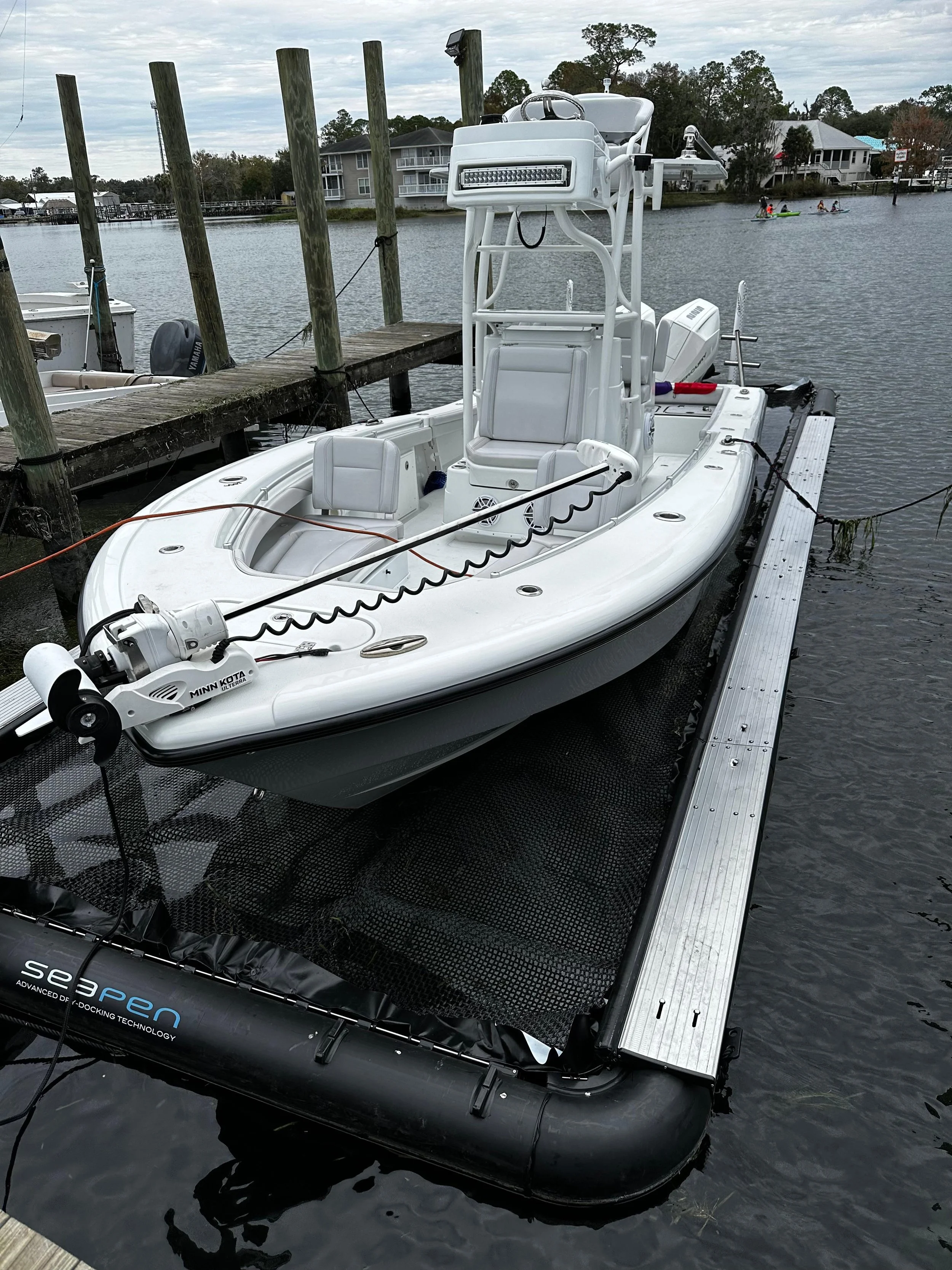 31x10 SeaPen - 26' Yellowfin | FL