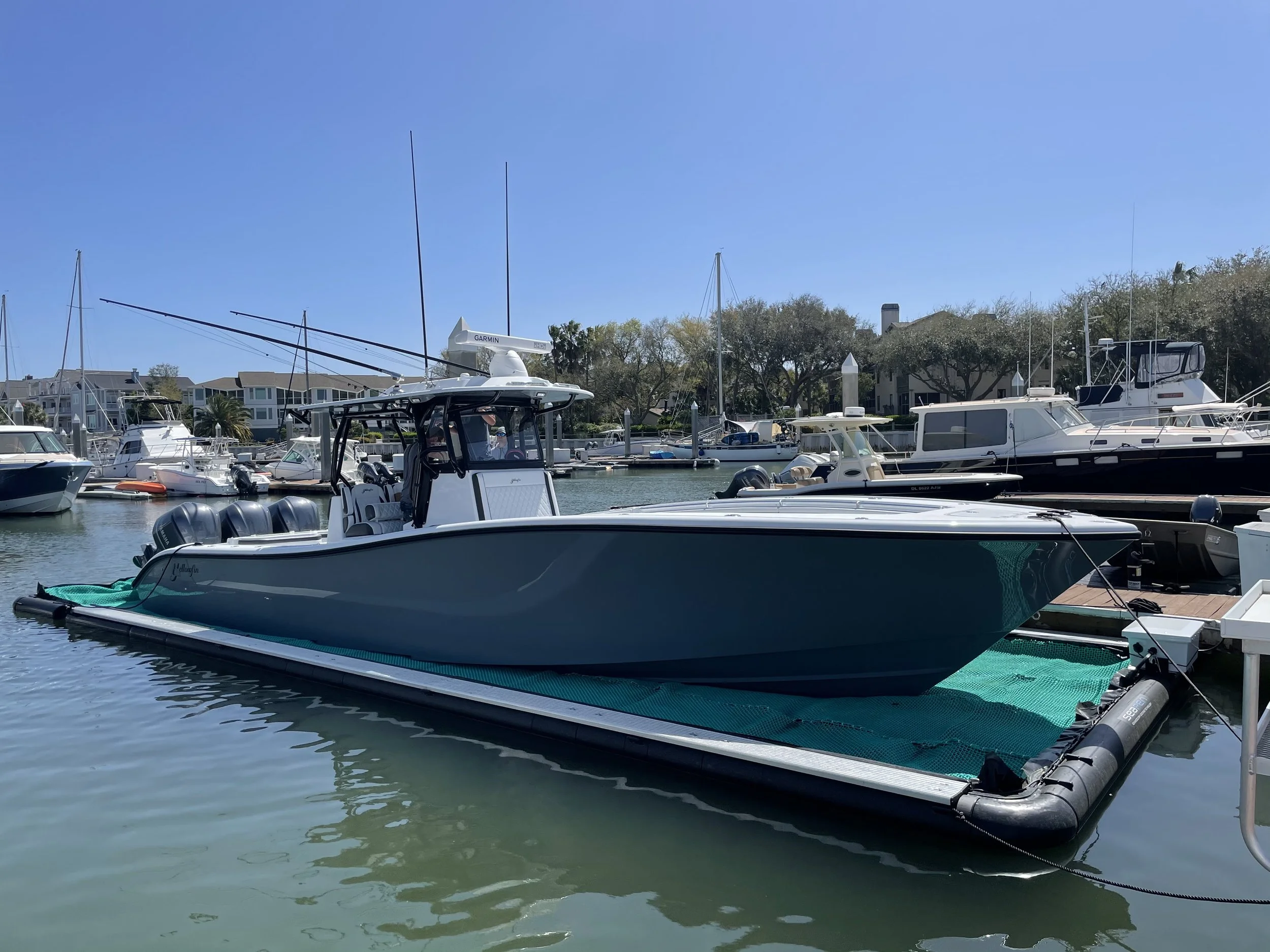 36' Yellowfin in 41x13 Solstice SeaPen, South Carolina