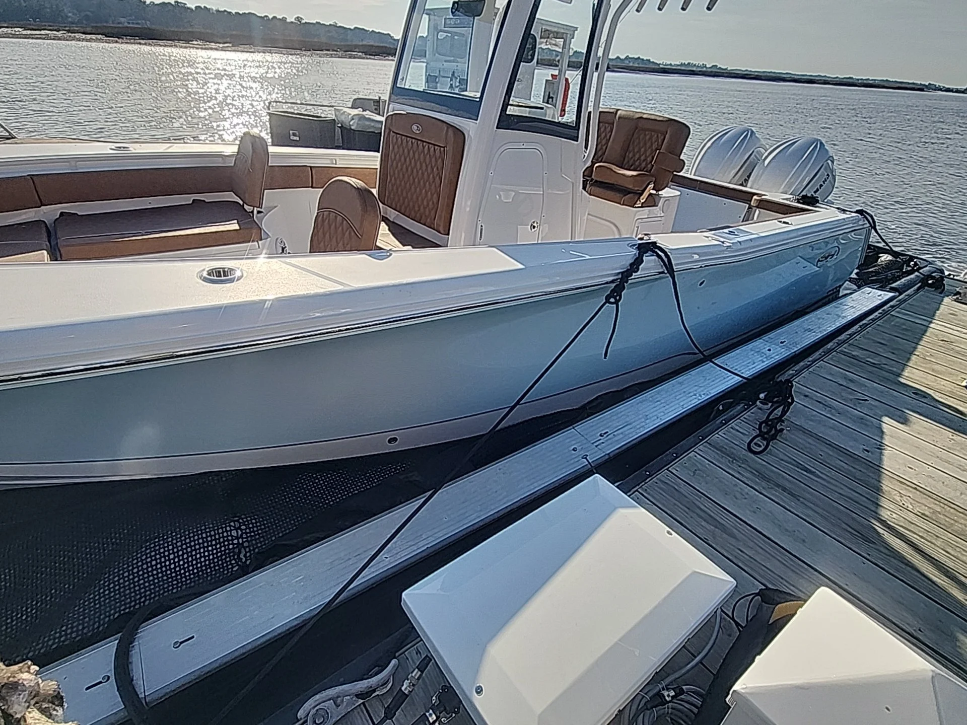 27' Sea Hunt Game Fish  in 31x10 Solstice SeaPen, South Carolina