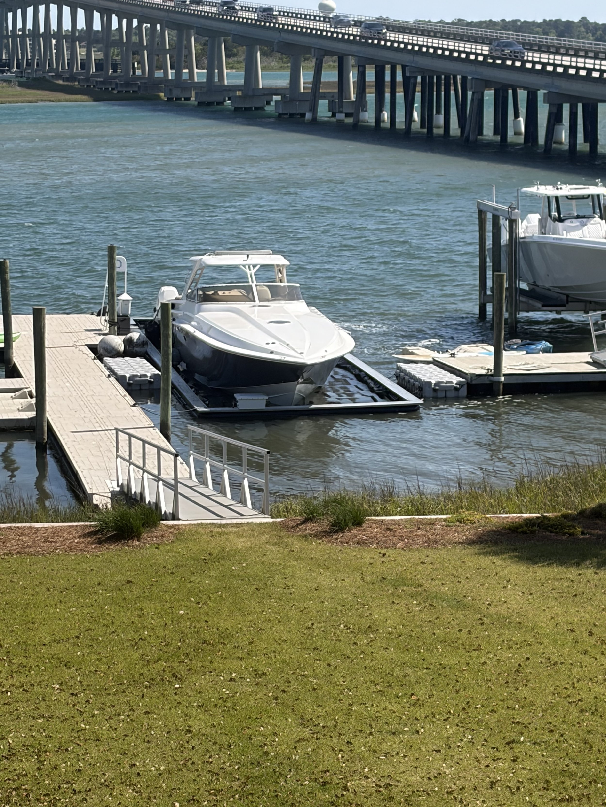 50' Fountain Cruiser in 55x15 Solstice SeaPen, North Carolina