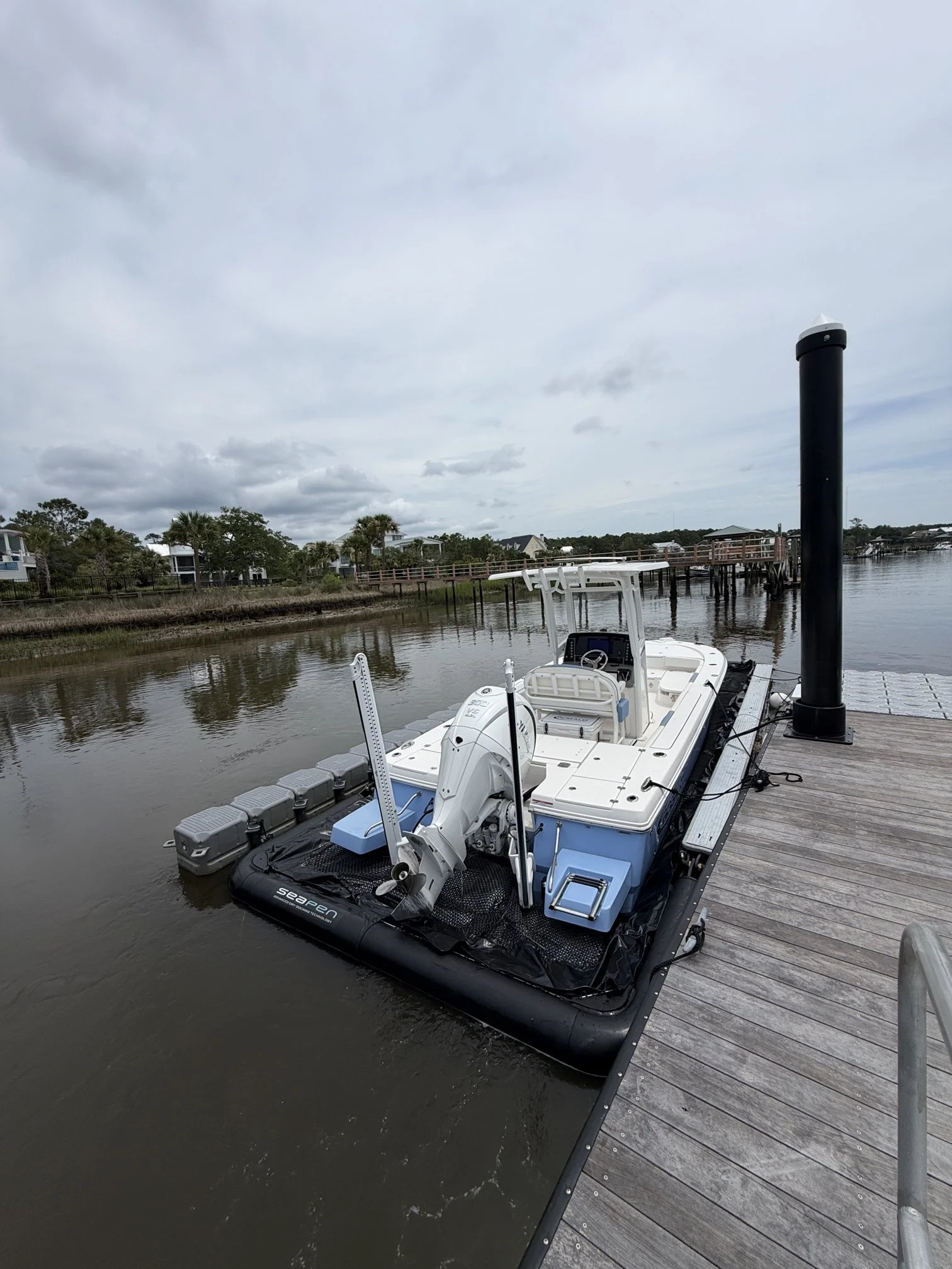 246 Cayman Robalo 24' in 31x10 Solstice SeaPen, Awendaw, South Carolina  