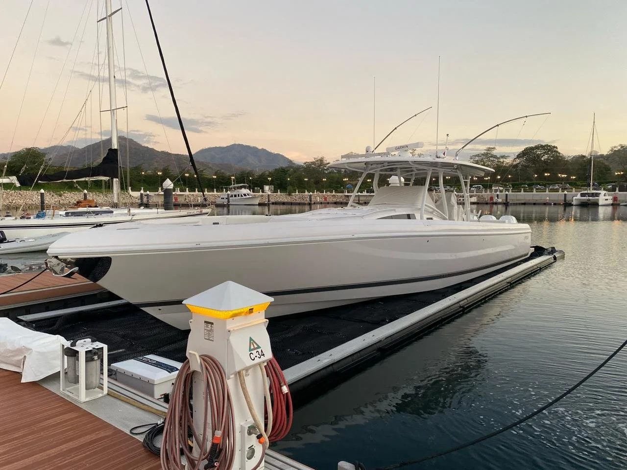 57' Intrepid in 51x15 Solstice SeaPen, Costa Rica