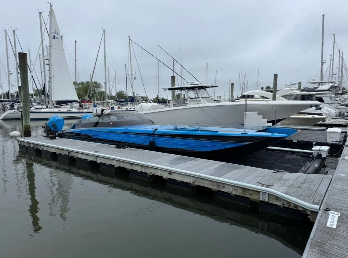 40' Mystic C4000 in 45x15 Solstice SeaPen, Connecticut