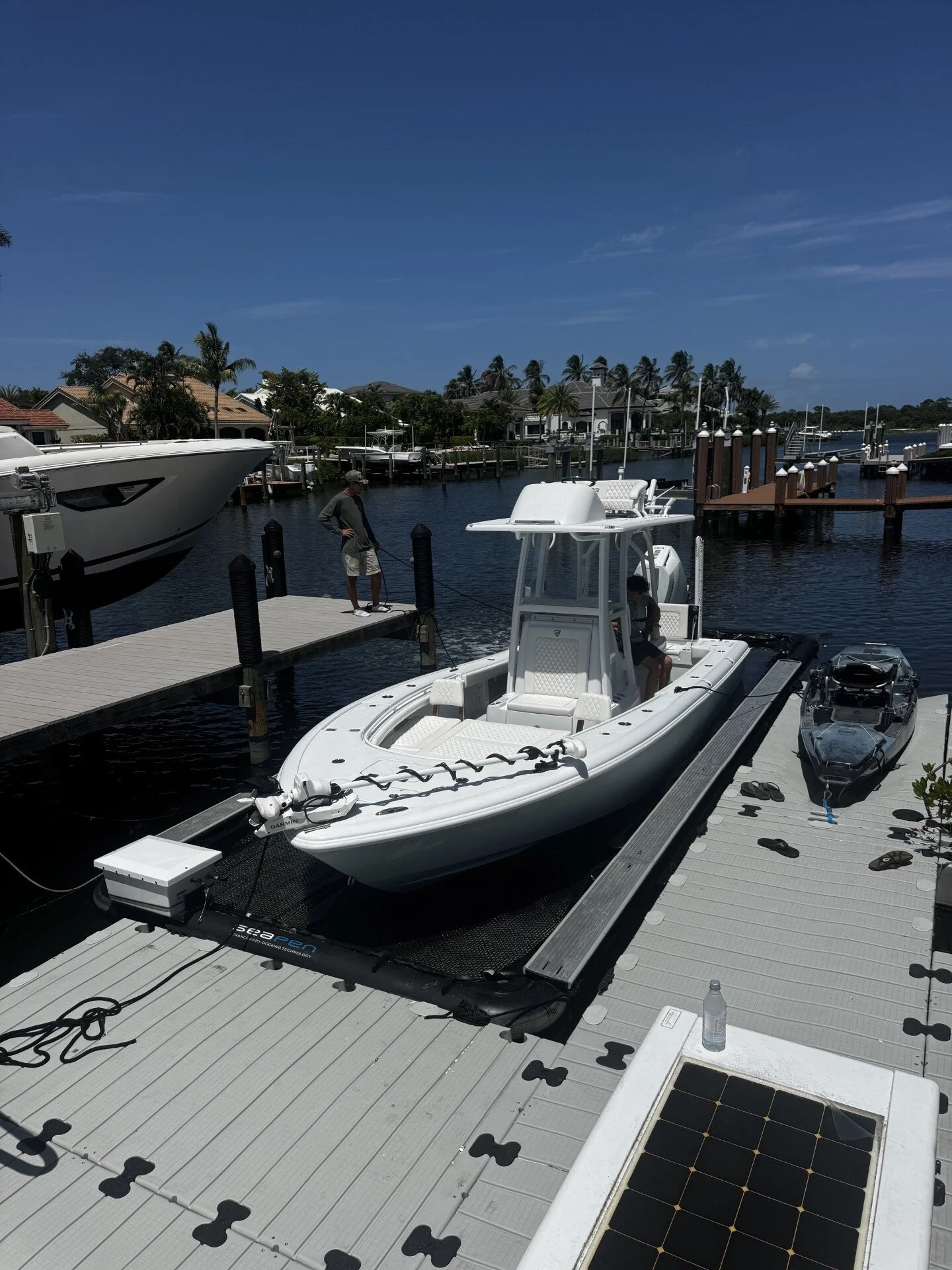 2026 26' Barker in 31x10 Solstice SeaPen, Jupiter, Florida