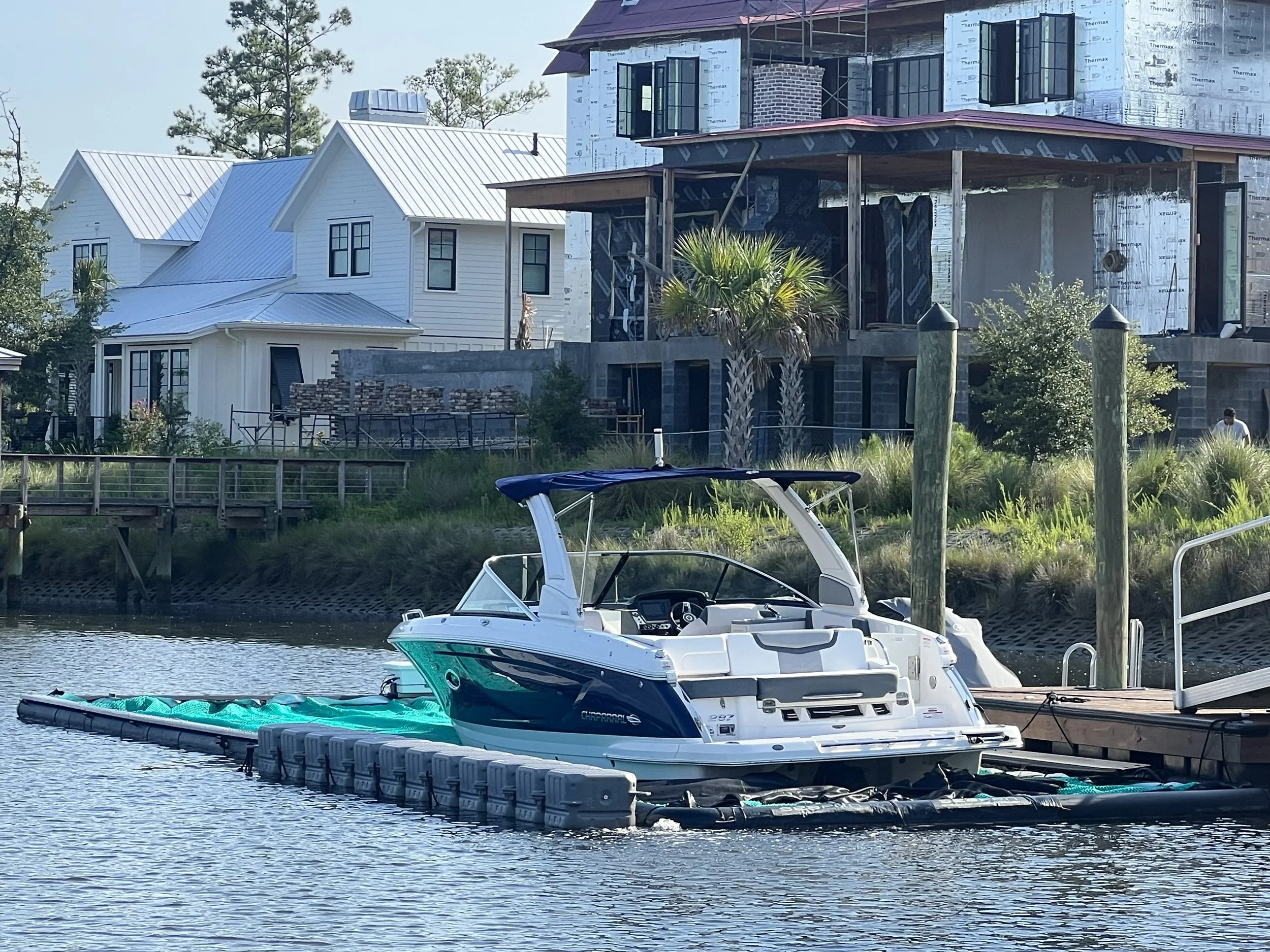 37' Galeon in 45x15 Solstice SeaPen, South Carolina