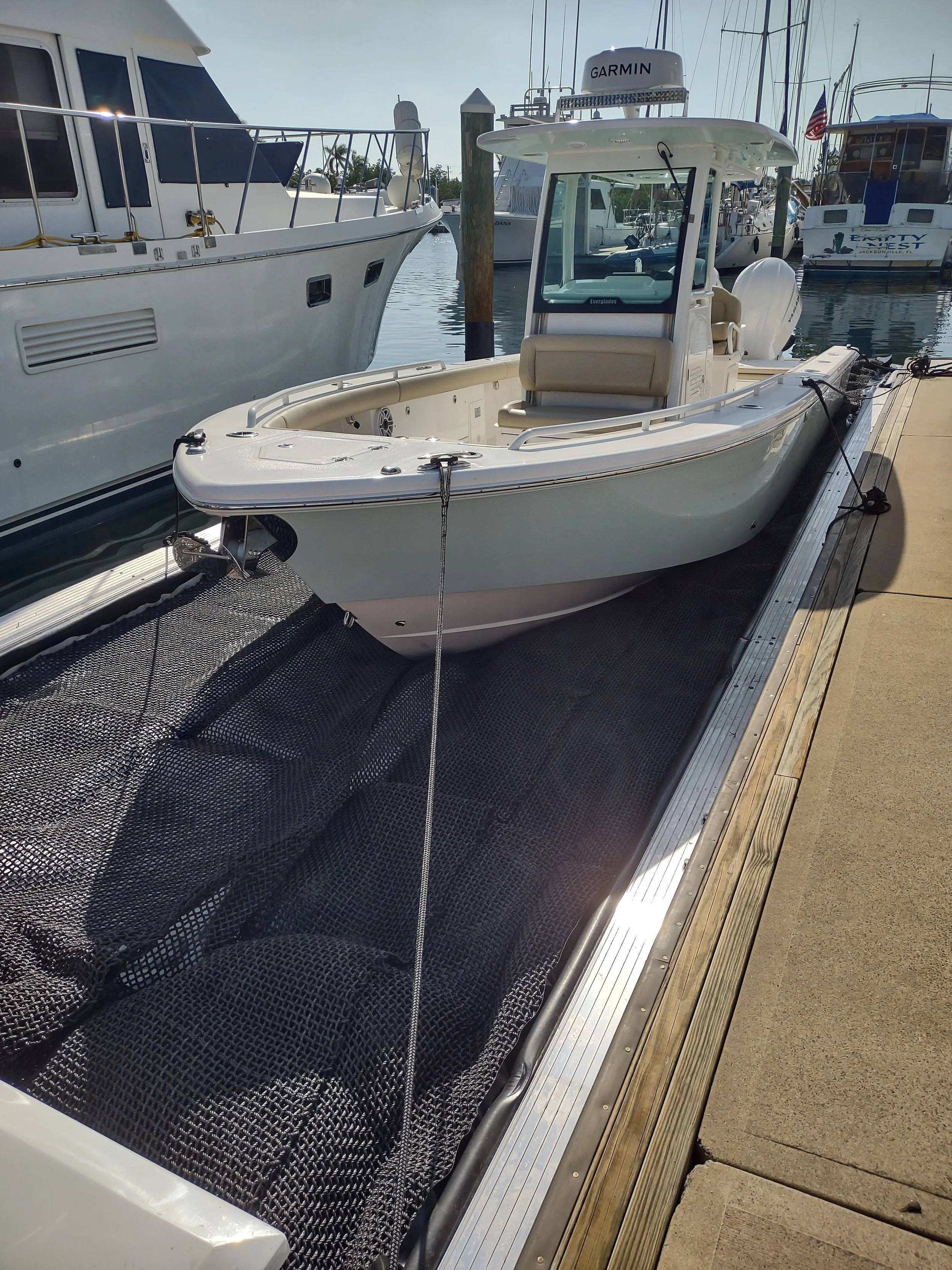27' Everglades in 37x13 Solstice SeaPen, Florida
