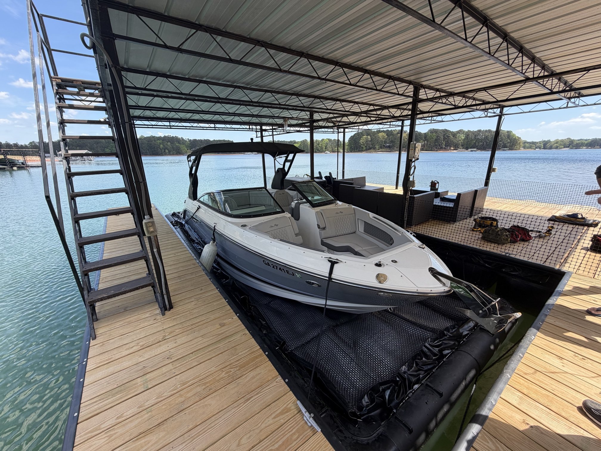 25' Sea Ray in 28x10 Solstice SeaPen, Cumming, GA3