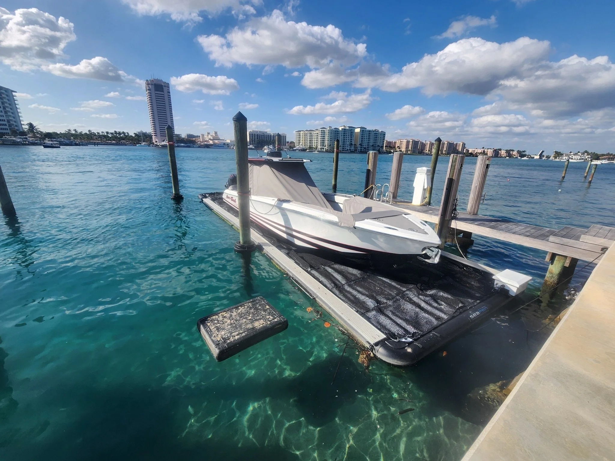 39' Nor-Tech in 45x13 Solstice SeaPen, Florida