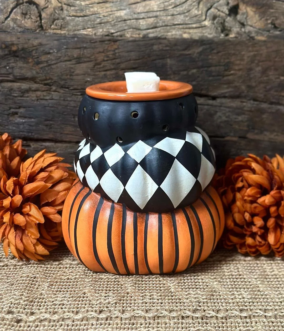 fun fall wax warmers, colorful fall wax warmers, pumpkin wax warmers, funky fall decor