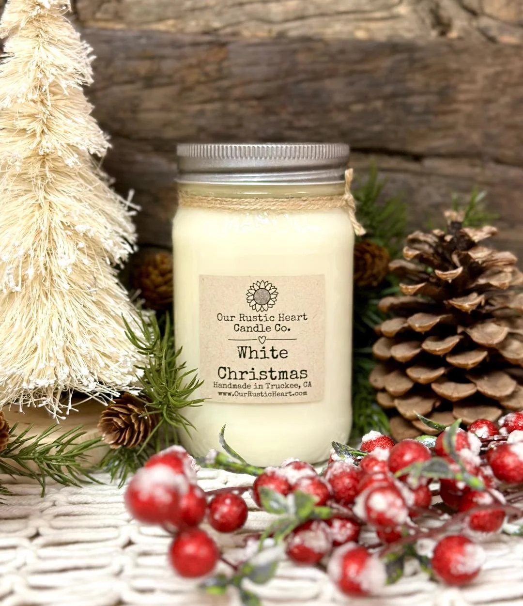 holiday soy candles, non toxic holiday candles, long lasting holiday candles, natural holiday candles, custom candle gifts, holiday farmhouse candles