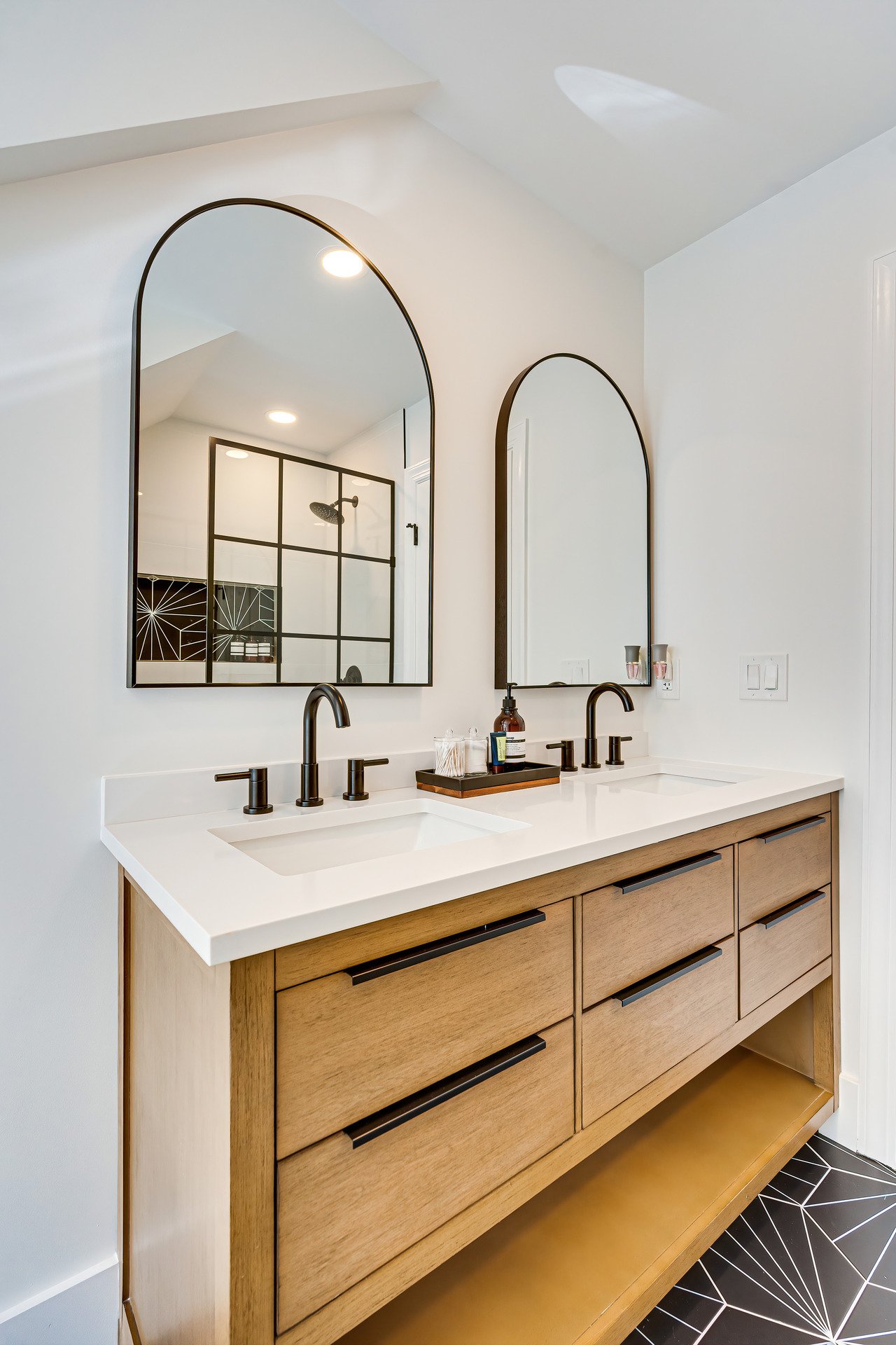 wooden-double-sink-in-a-black-and-white-bathroom- (3).jpg