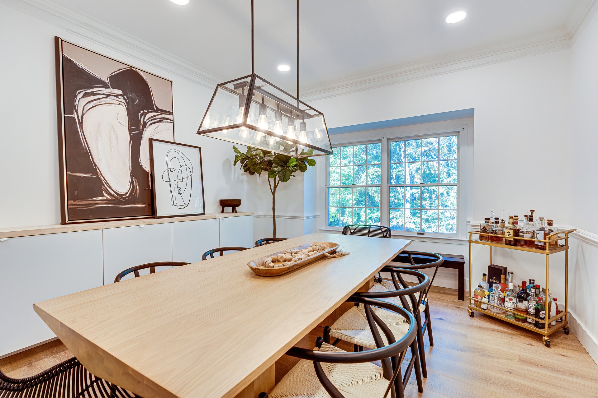 dining-room-8-seats-wood-theme- (3).jpg