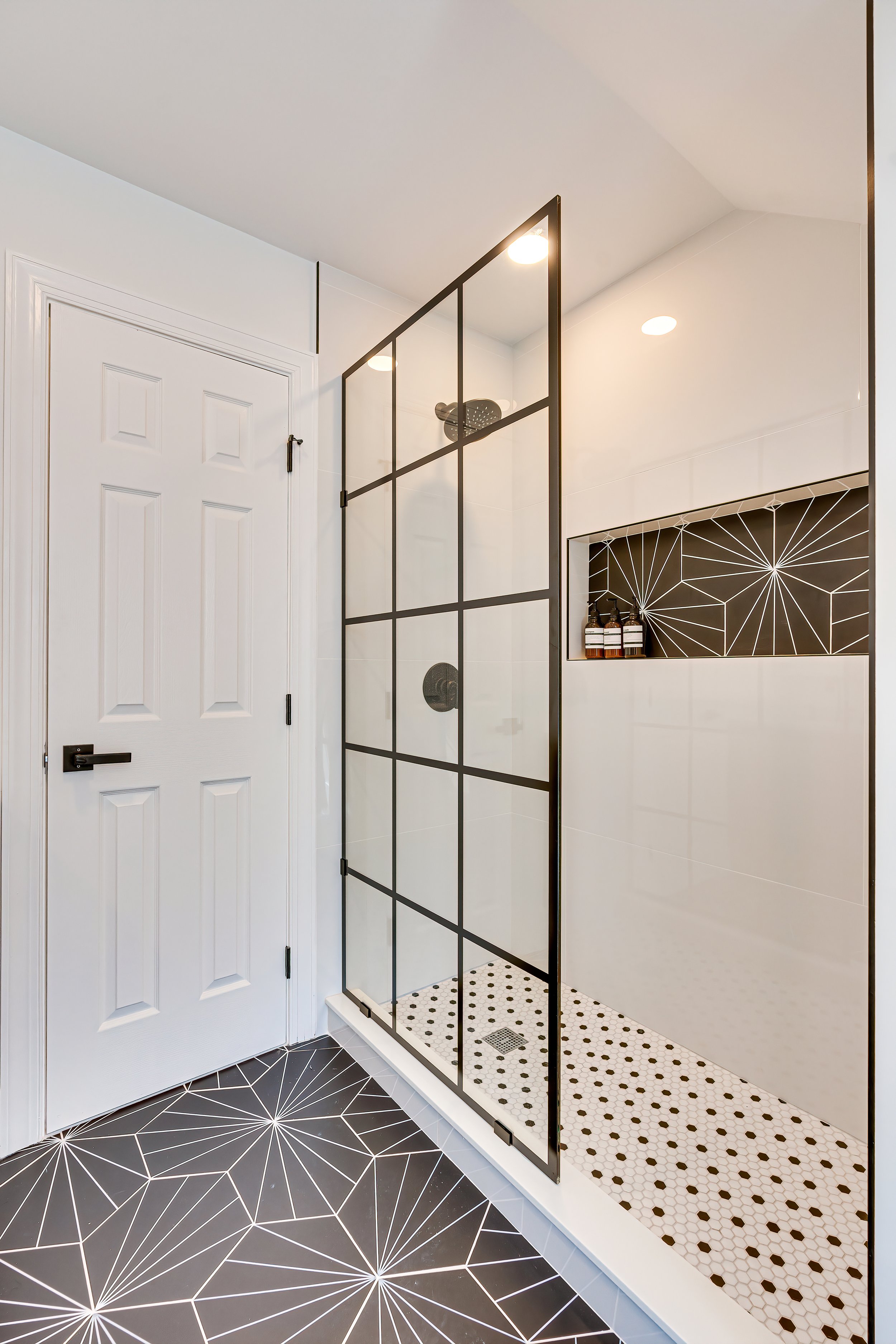 beautiful-bahtroom-renovation-project-two-sinks-4.jpg