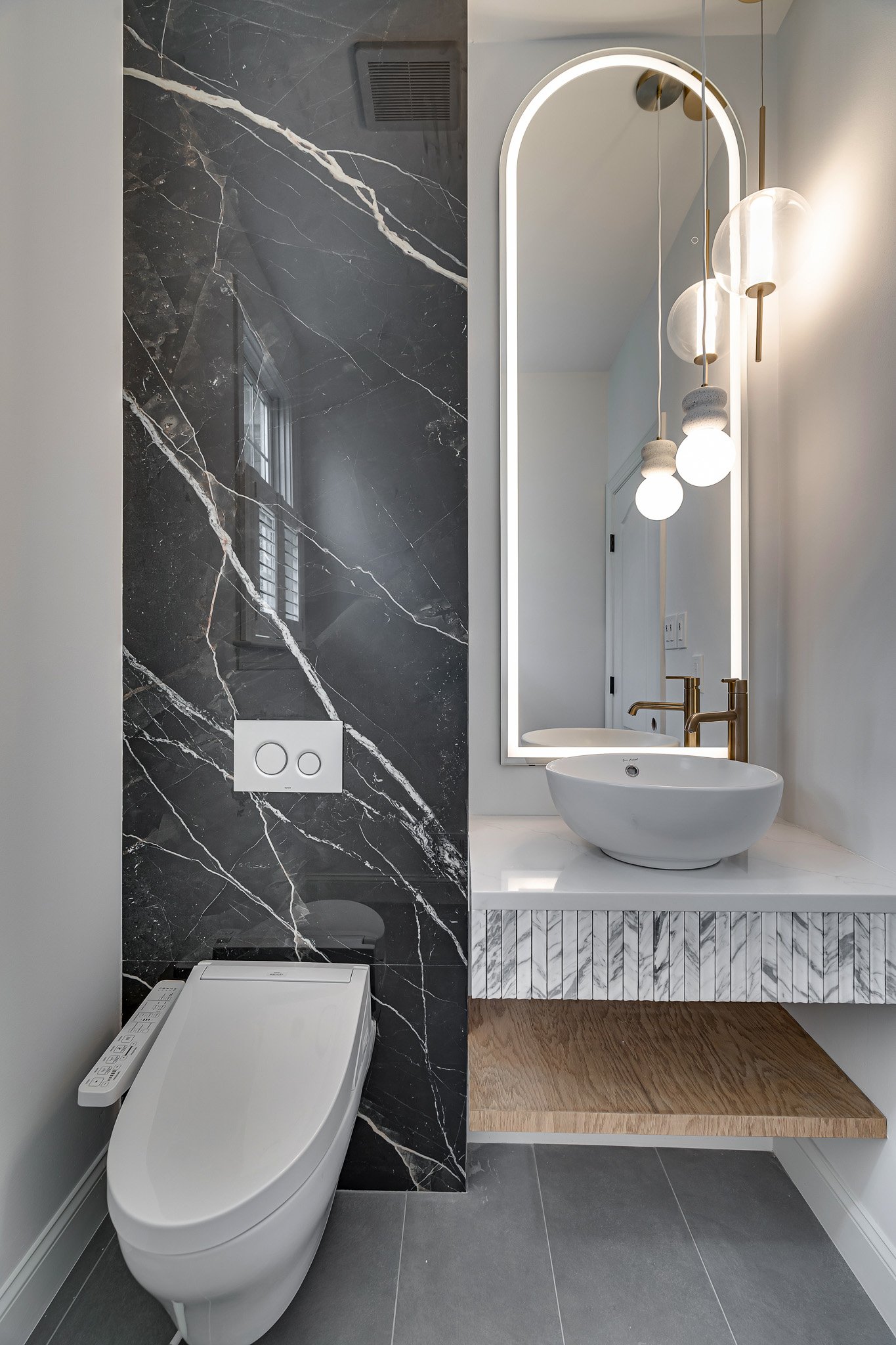 zebra-calacatta-powder-room-23SquirrelRidgePl,Lessburg,VA73.jpg