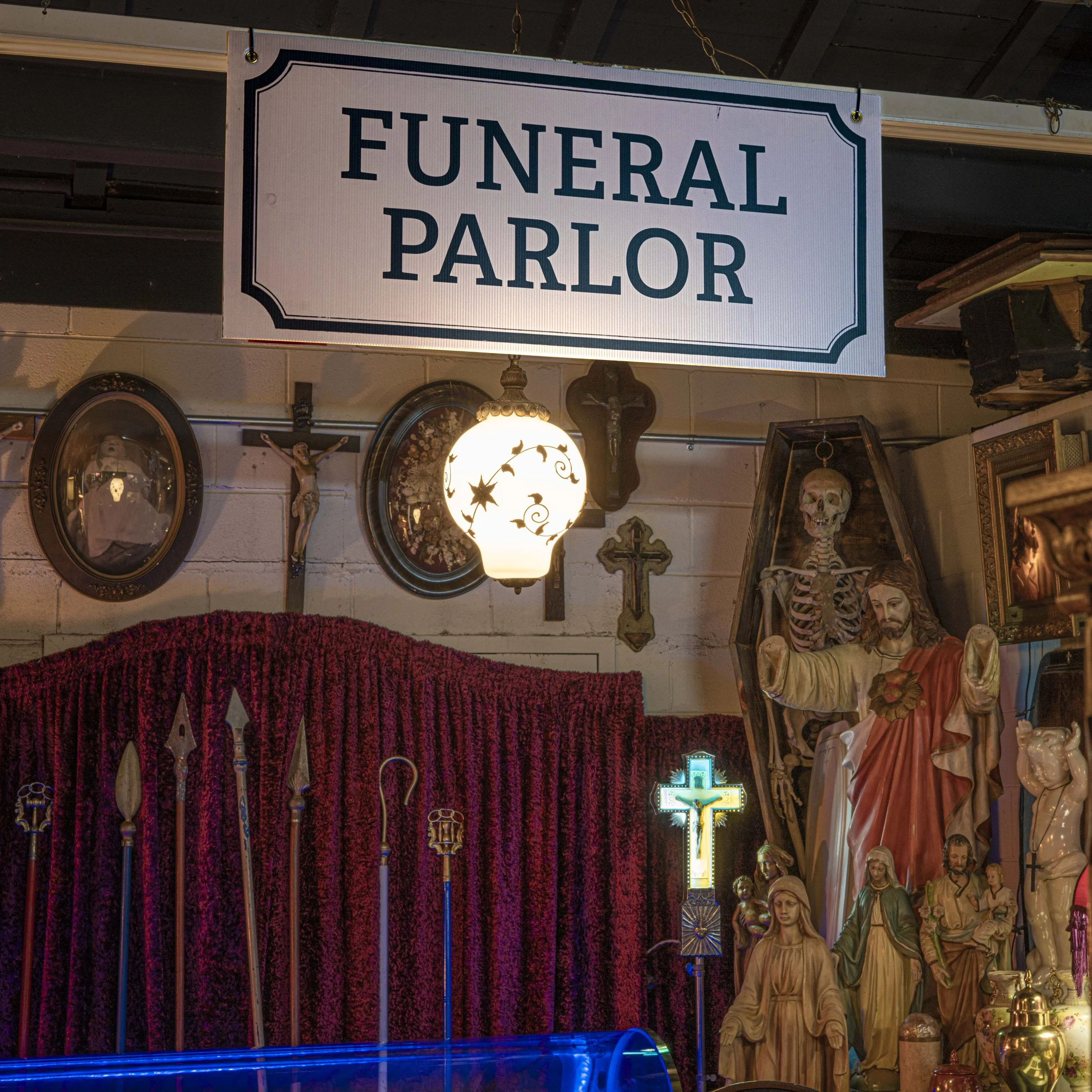 Funerary wares of all kinds, for the gothic or the period piece