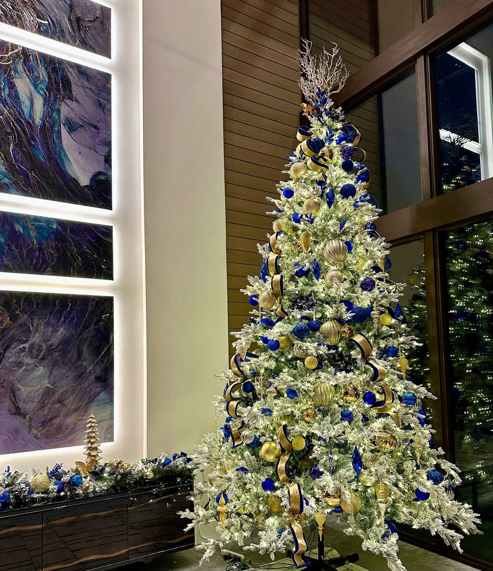 gold-blue-tree.jpg