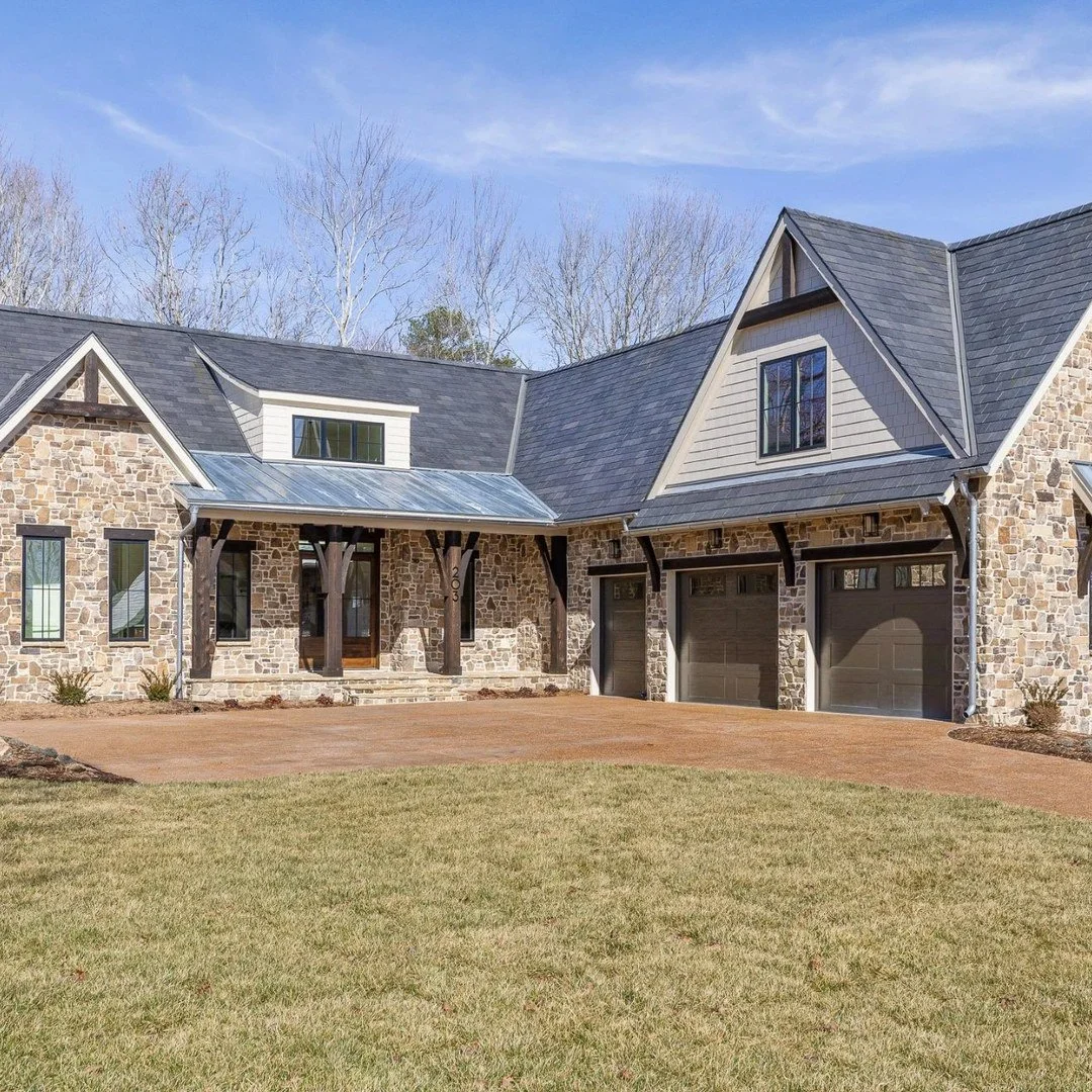 203 Clubhouse Lane puts you steps from the center of the McLemore Resort experience.

This four-bedroom, four-bath home spans 3,574 square feet with golf, dining, the spa, and the short course all within easy reach.

That weekend feeling, every singl
