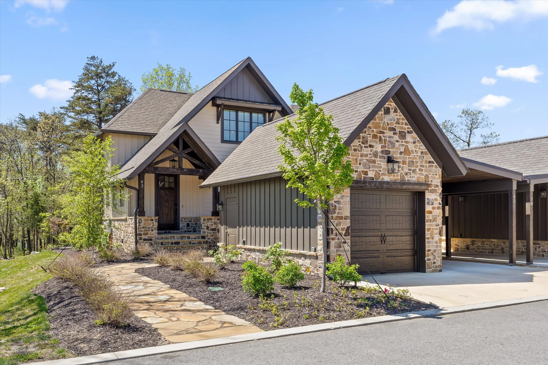 Three Bedrooms- 82 Peregrine Lane | Golf Village